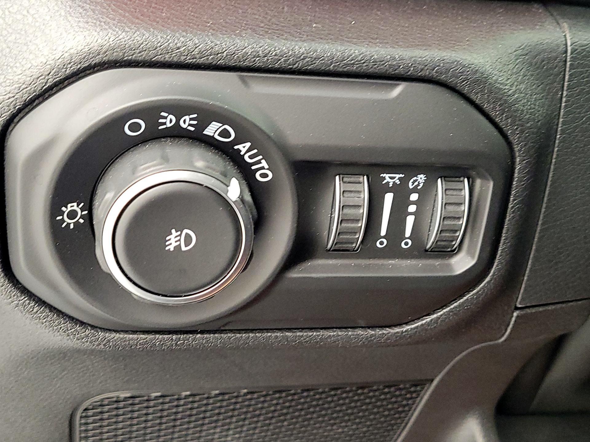 Thumbnail: 2021 Jeep Wrangler - 13