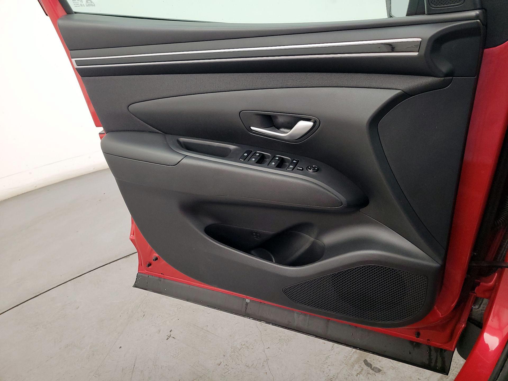 Thumbnail: 2023 Hyundai Tucson - 12