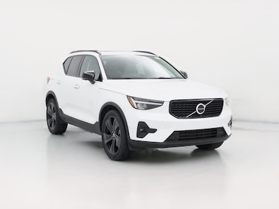 2023 Volvo XC40 B5 Ultimate Bright Theme