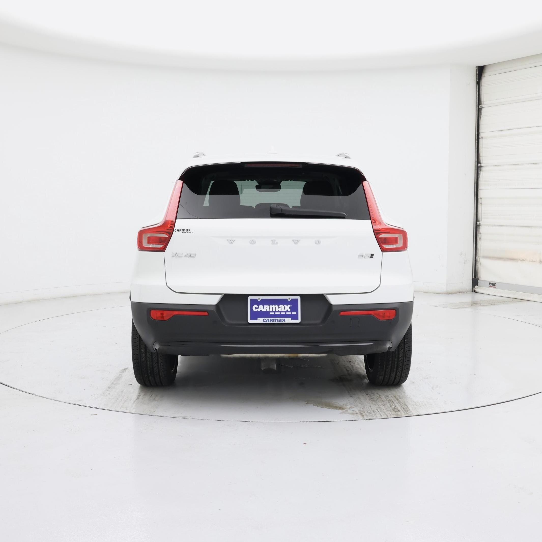 Thumbnail: 2023 Volvo XC40 - 6