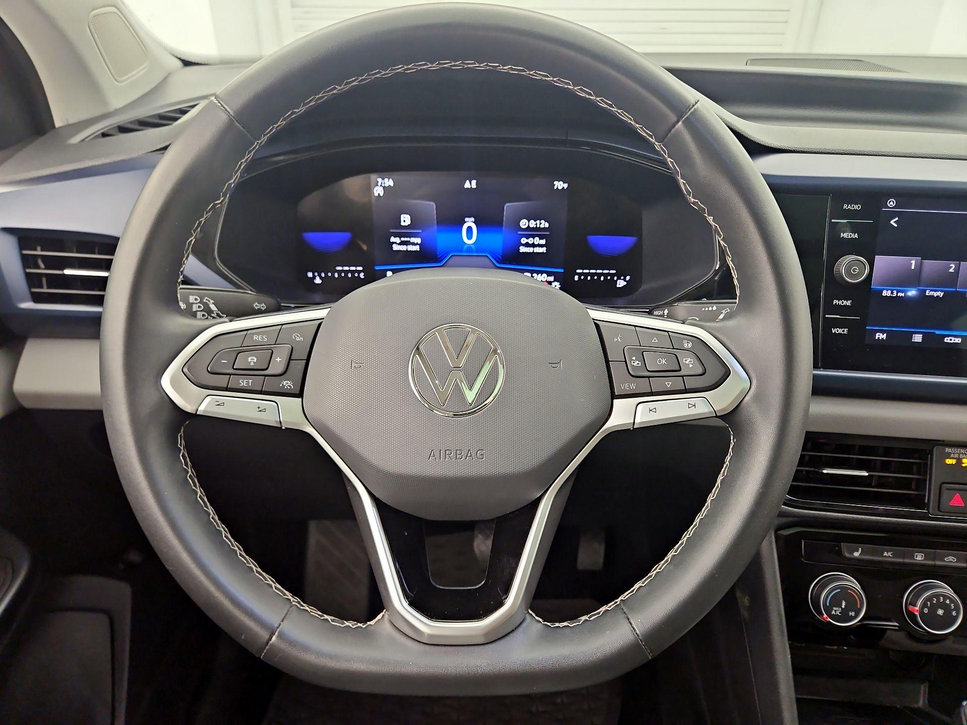 Thumbnail: 2023 Volkswagen Taos - 10