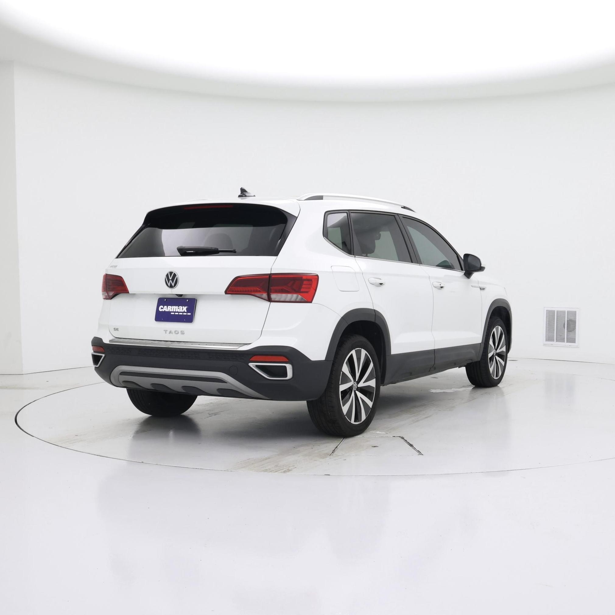 Thumbnail: 2023 Volkswagen Taos - 8