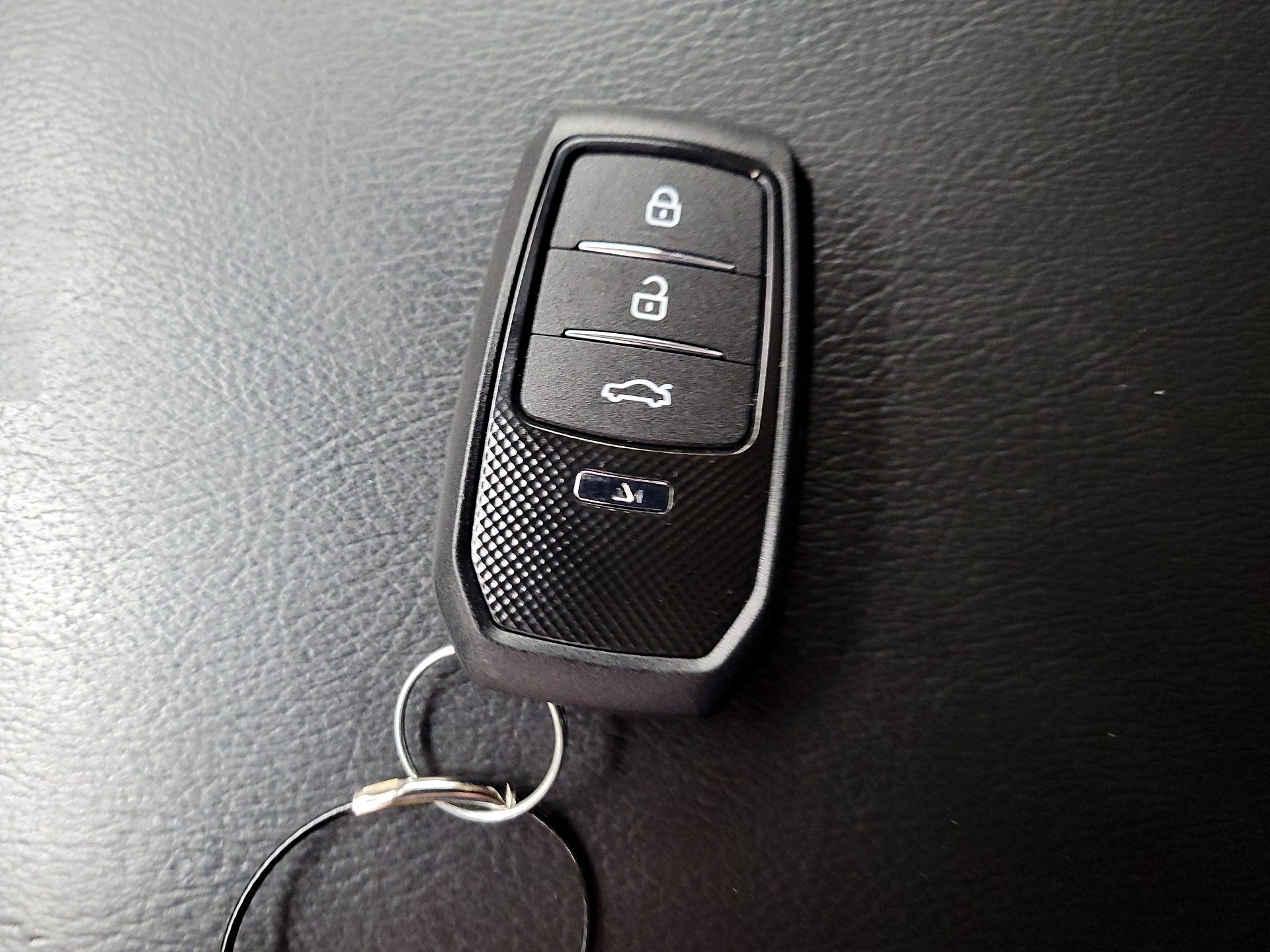 Thumbnail: 2021 Jeep Wrangler - 19