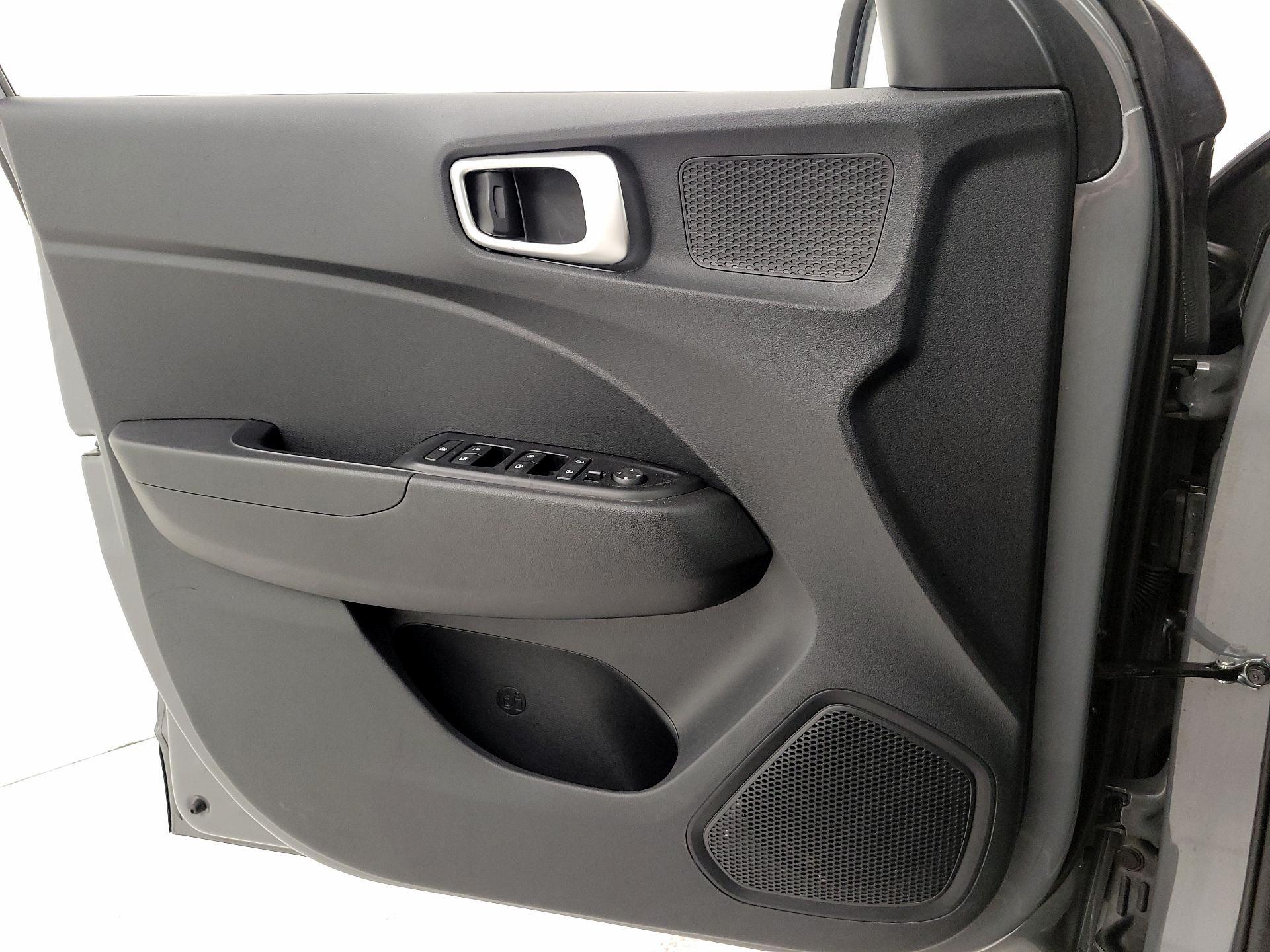 Thumbnail: 2021 Hyundai Venue - 10