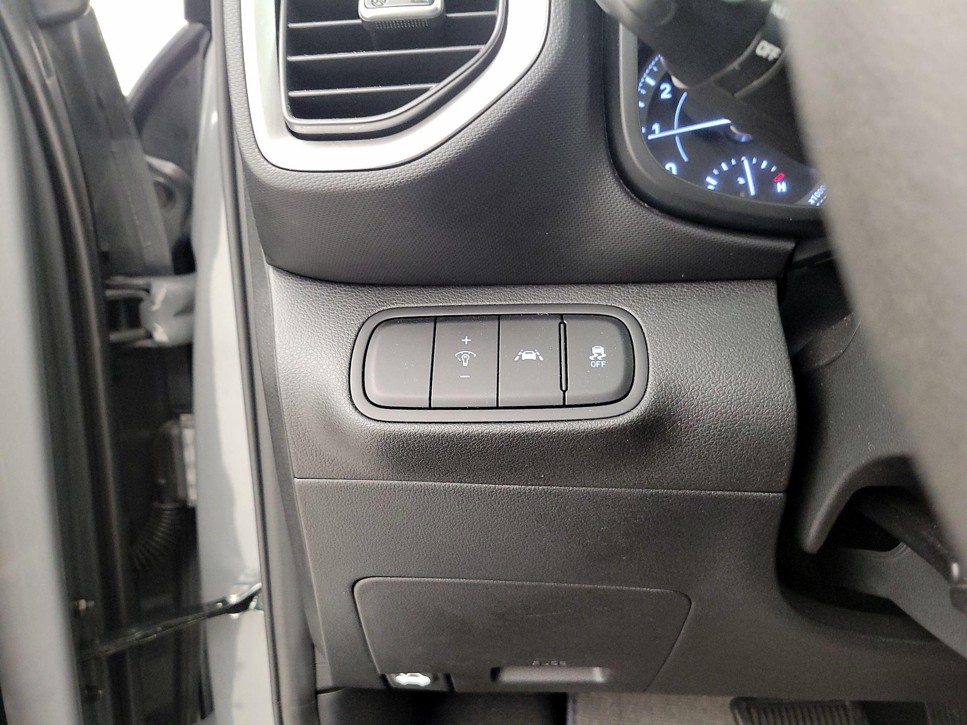 Thumbnail: 2021 Hyundai Venue - 11