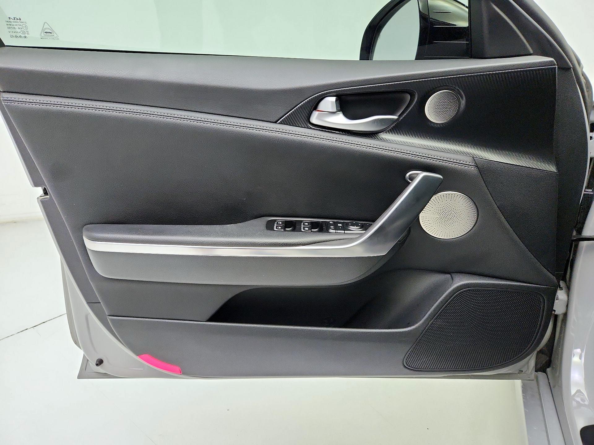 Thumbnail: 2023 Kia Stinger - 12