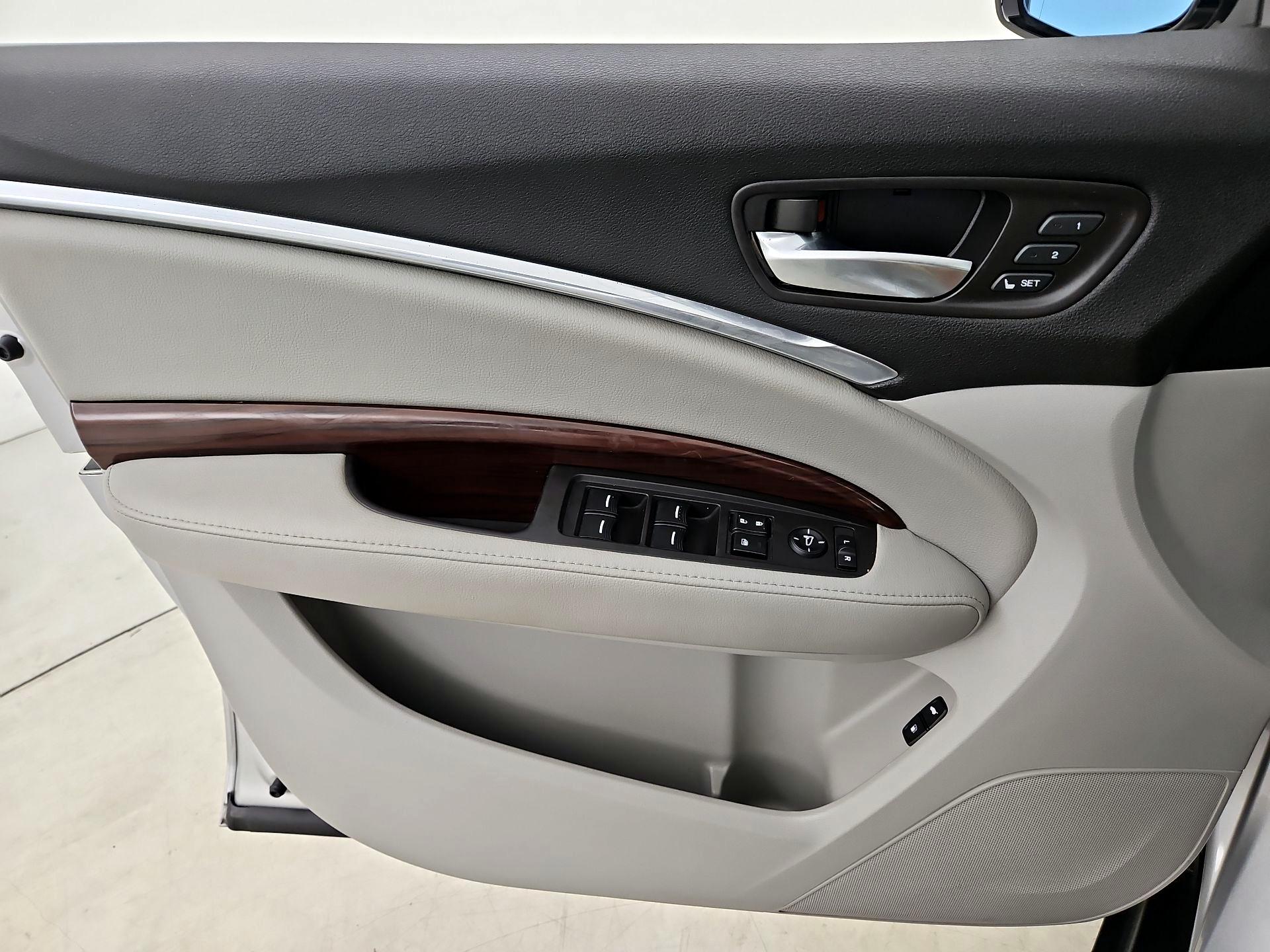 Thumbnail: 2015 Acura MDX - 12