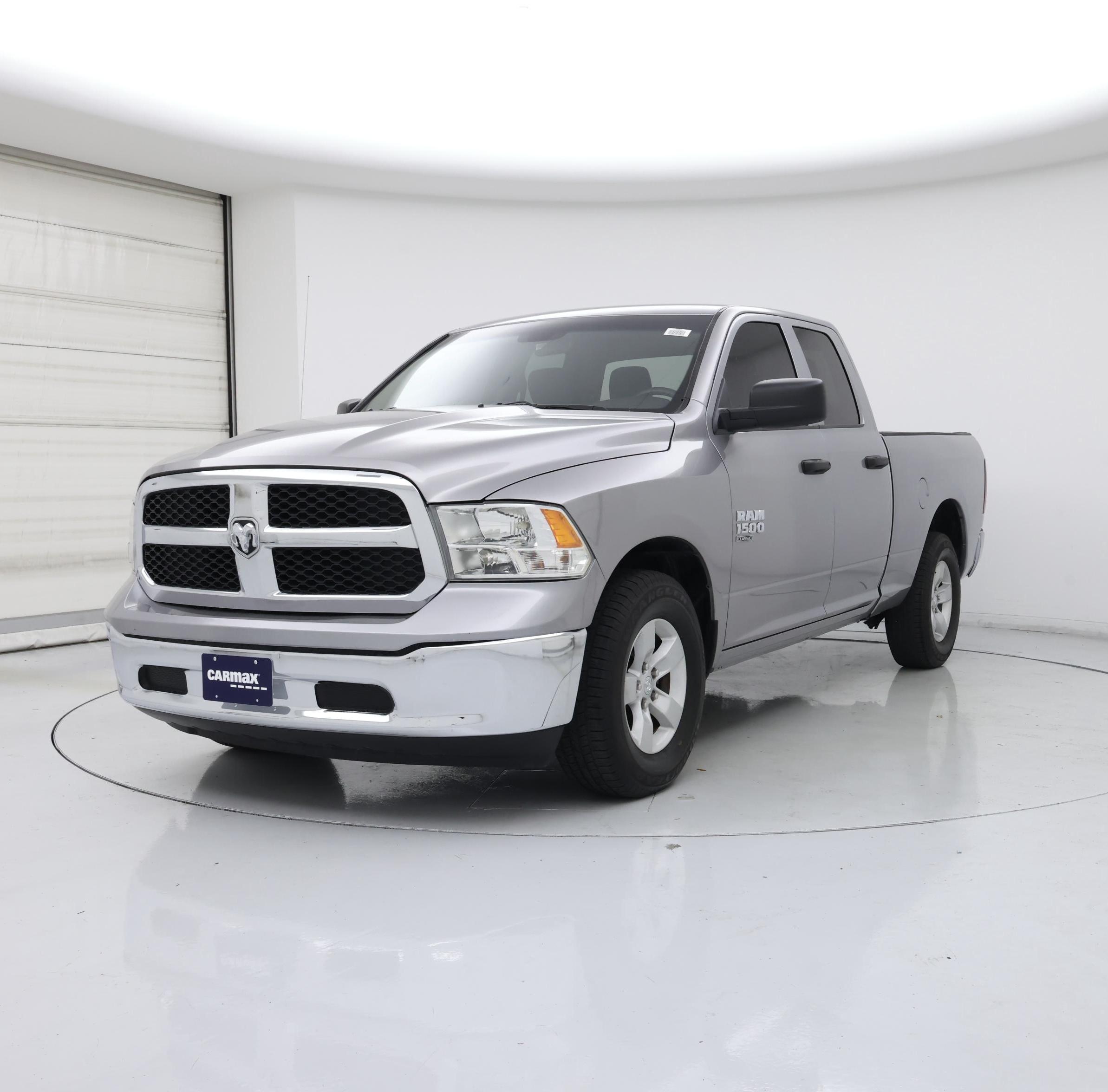 Thumbnail: 2024 RAM 1500 Classic - 4