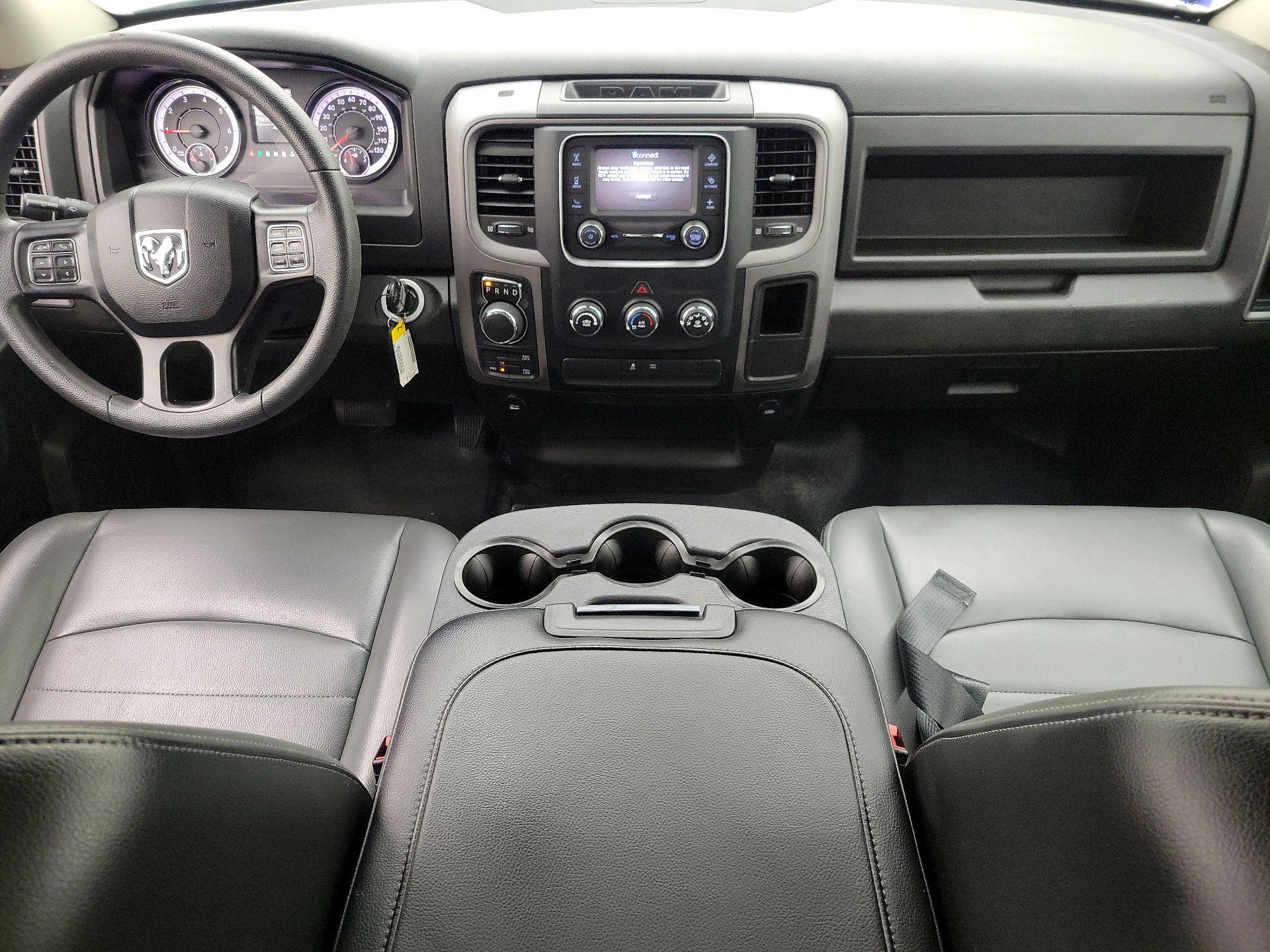 Thumbnail: 2022 RAM 1500 Classic - 9