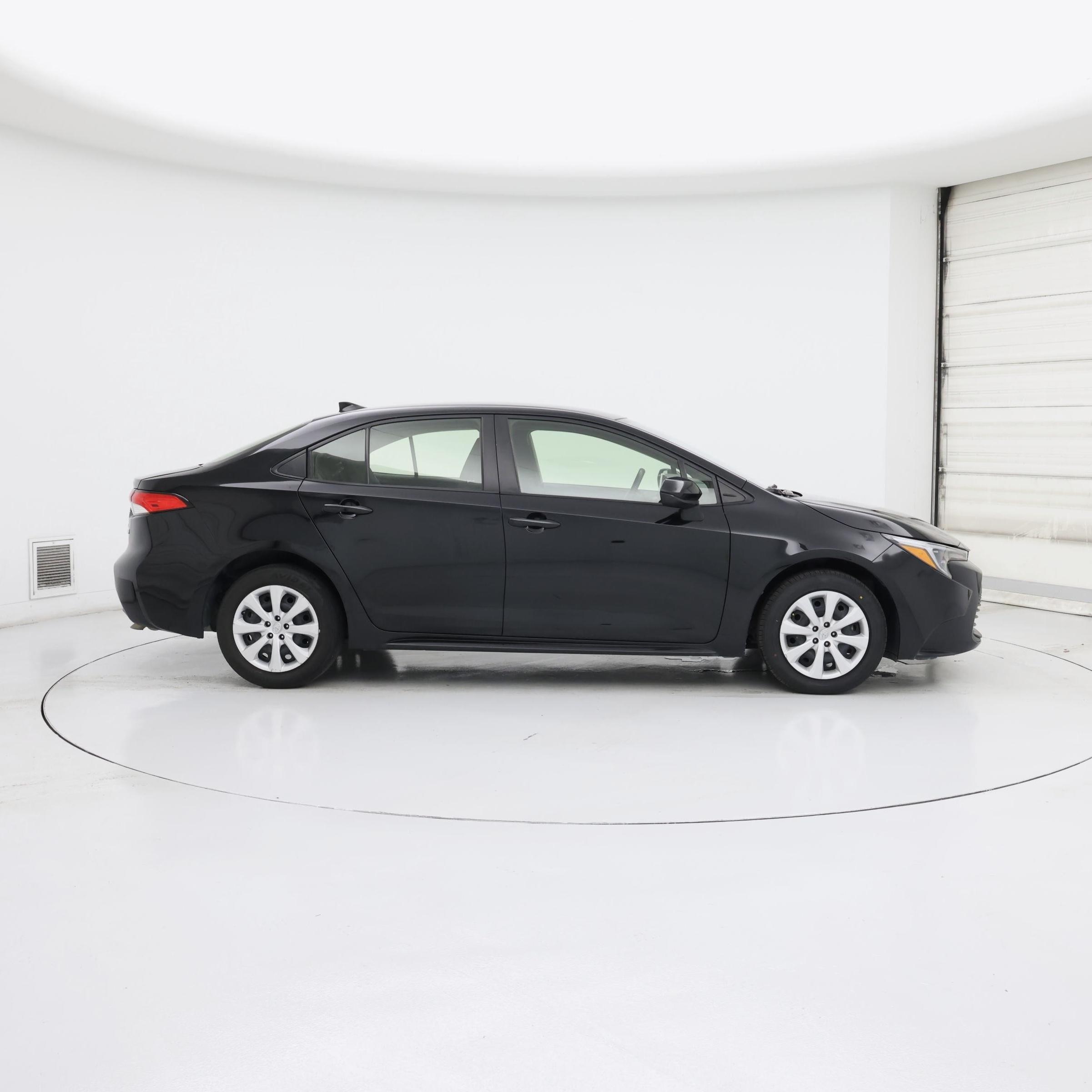 Thumbnail: 2023 Toyota Corolla - 7