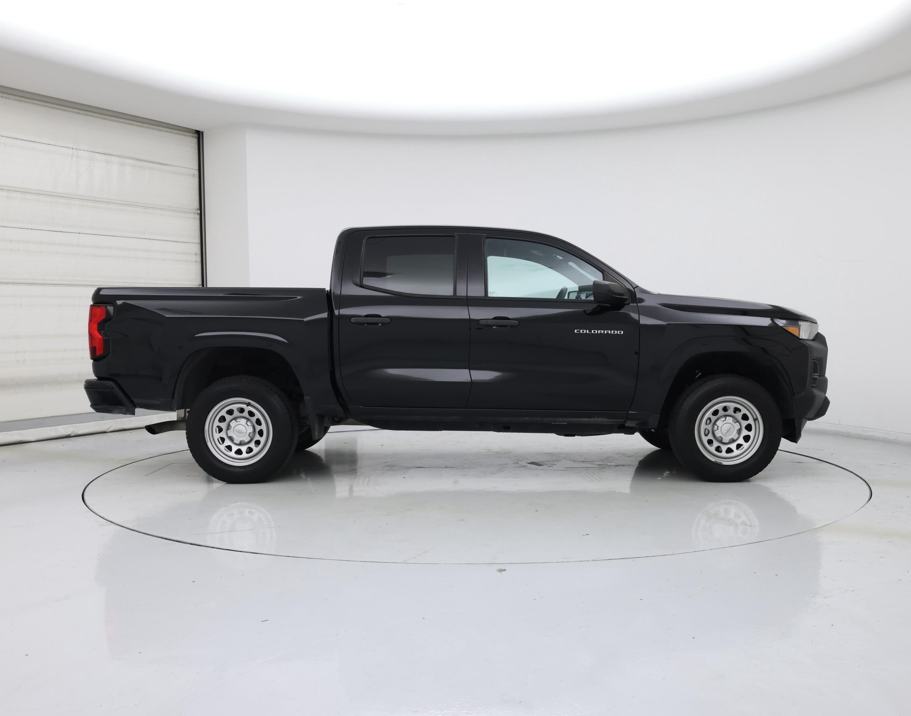 Thumbnail: 2023 Chevrolet Colorado - 7