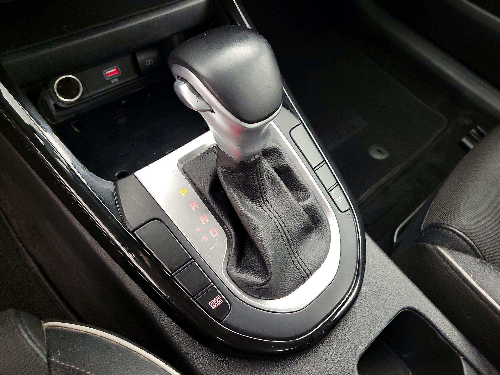 Thumbnail: 2022 Kia Forte - 17