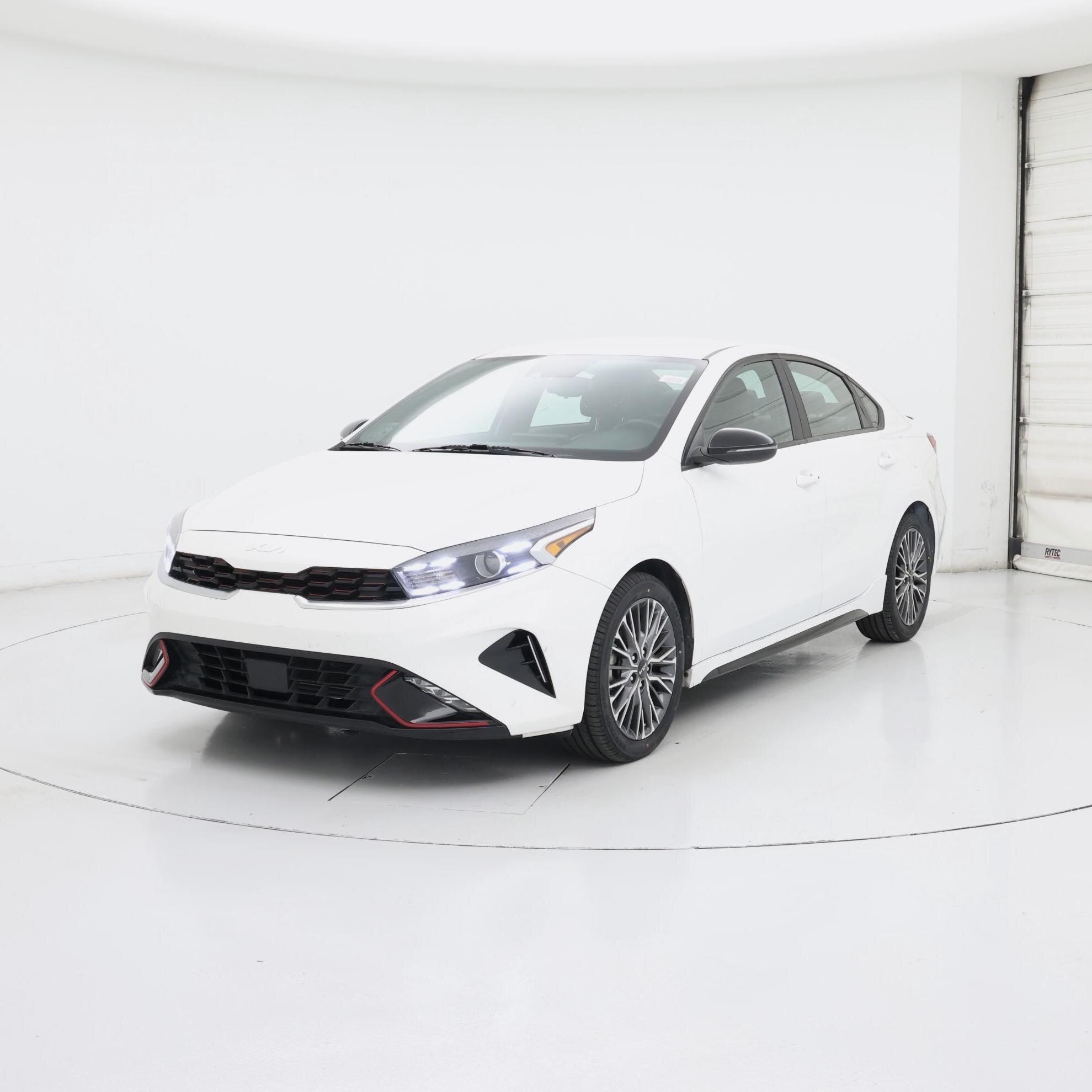 Thumbnail: 2022 Kia Forte - 4