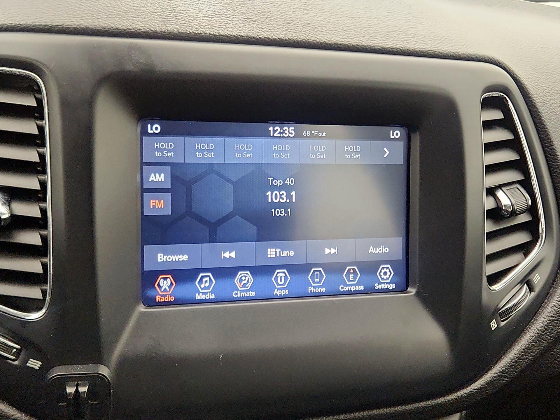 Thumbnail: 2021 Jeep Compass - 15