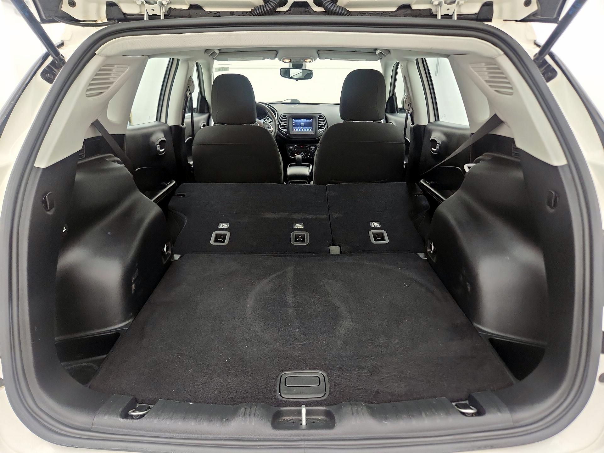 Thumbnail: 2021 Jeep Compass - 20