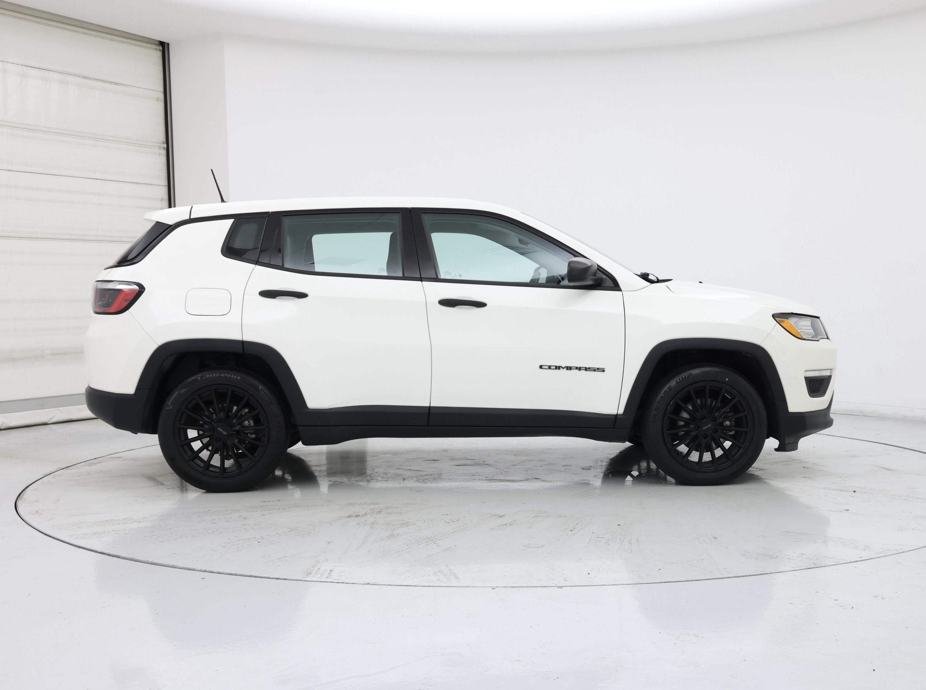 Thumbnail: 2021 Jeep Compass - 7