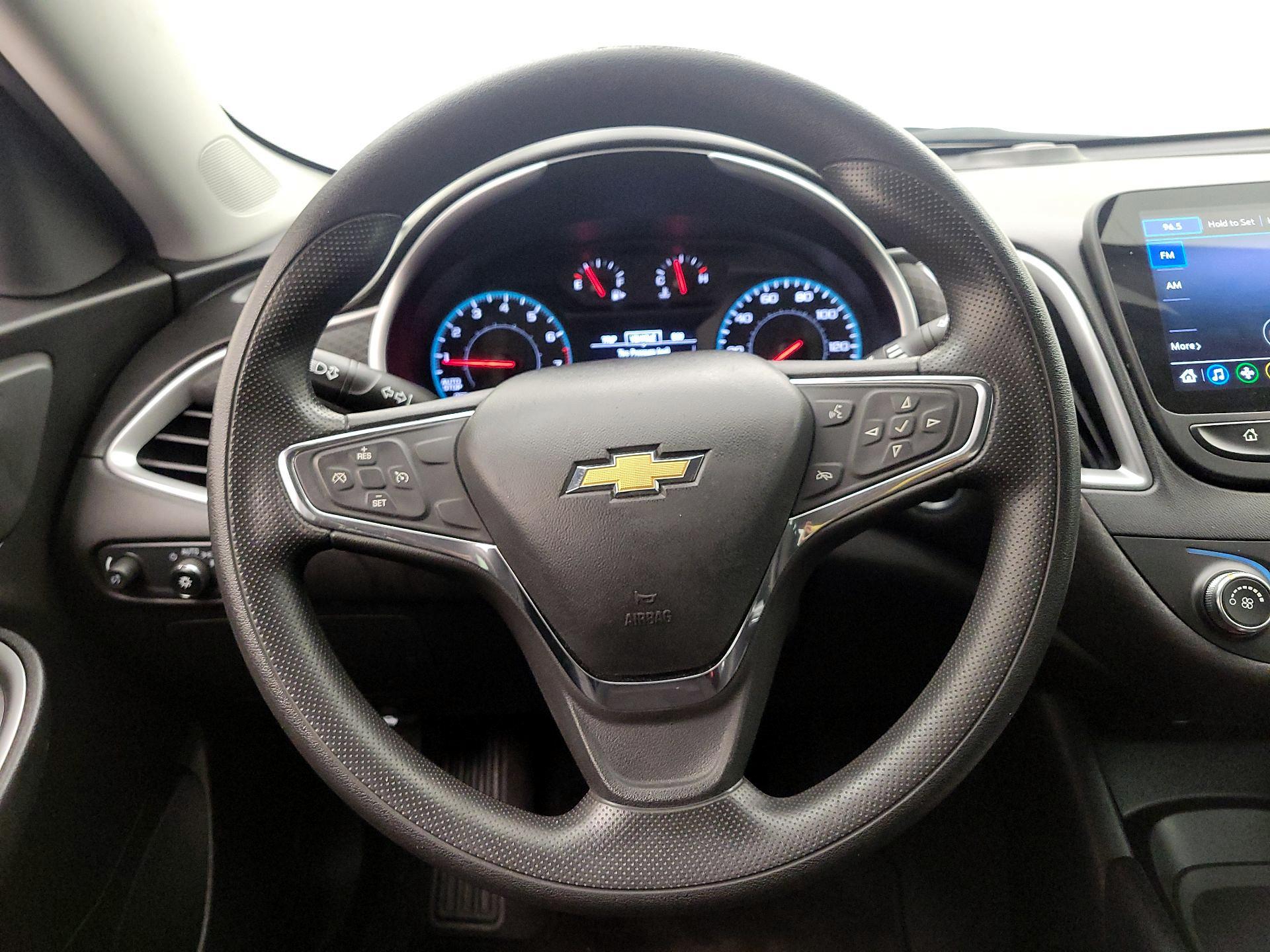 Thumbnail: 2020 Chevrolet Malibu - 10