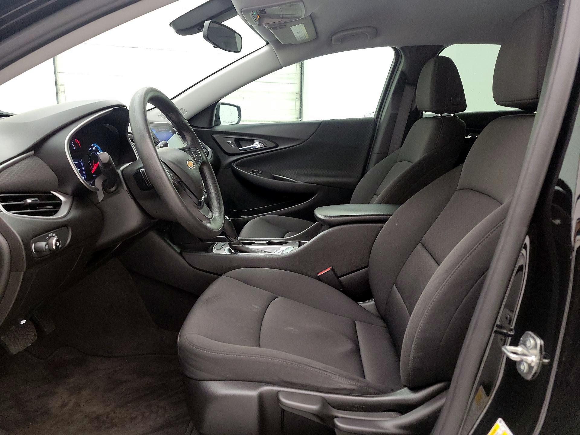 Thumbnail: 2020 Chevrolet Malibu - 11