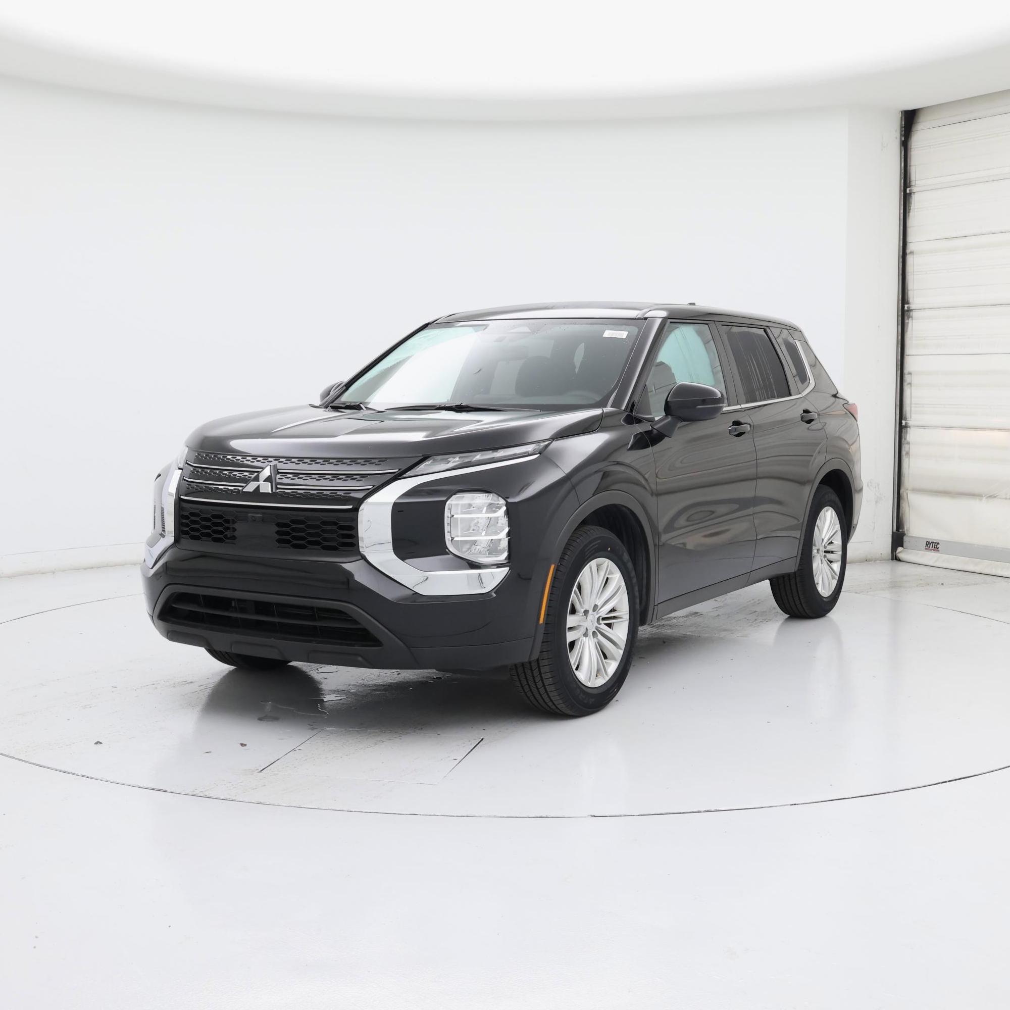 Thumbnail: 2024 Mitsubishi Outlander - 4