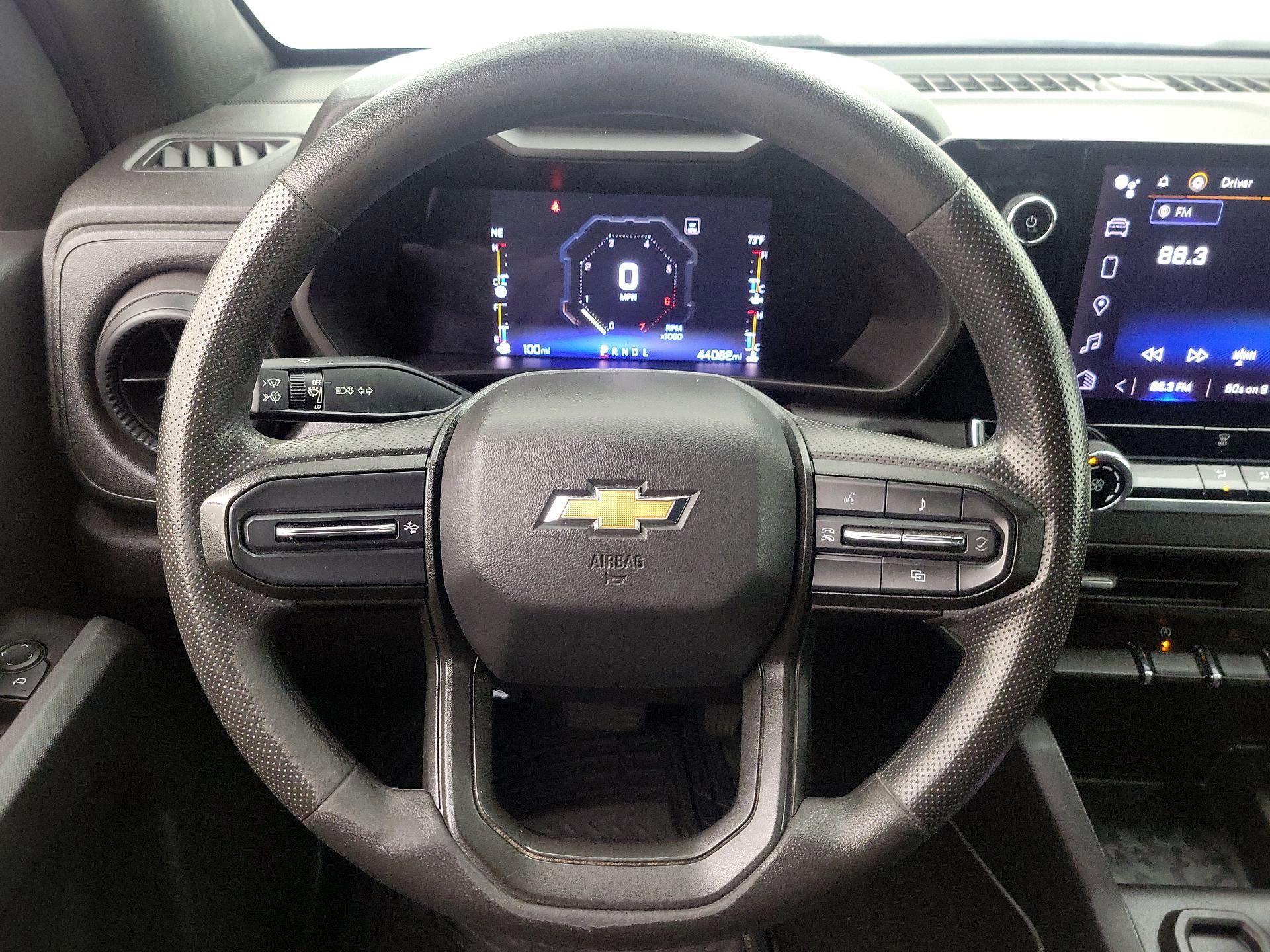 Thumbnail: 2023 Chevrolet Colorado - 10