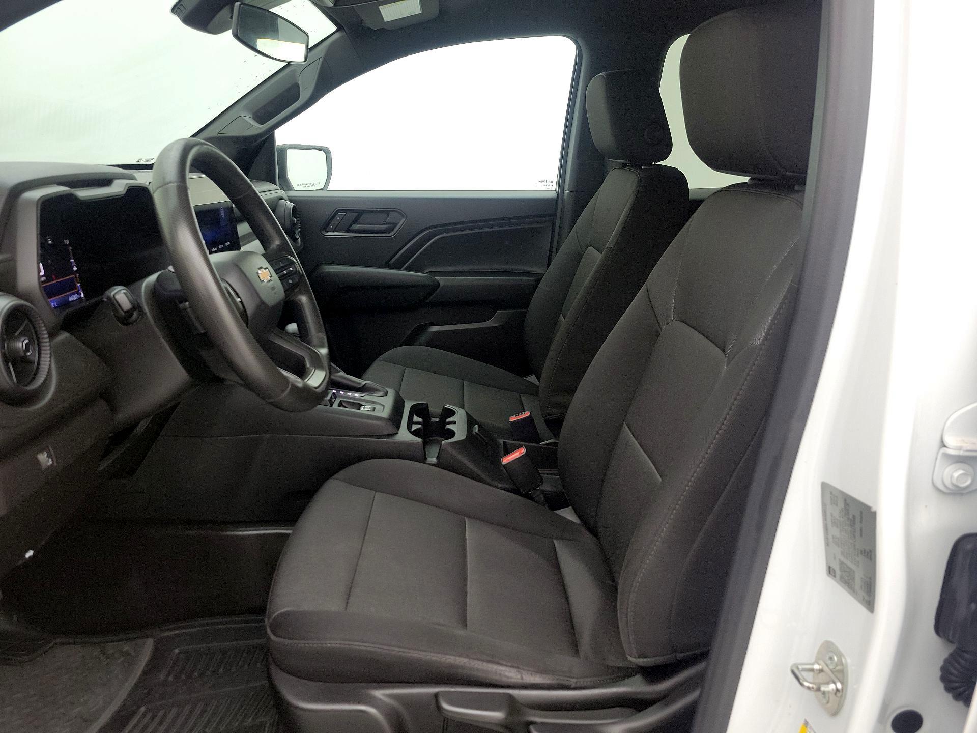 Thumbnail: 2023 Chevrolet Colorado - 11