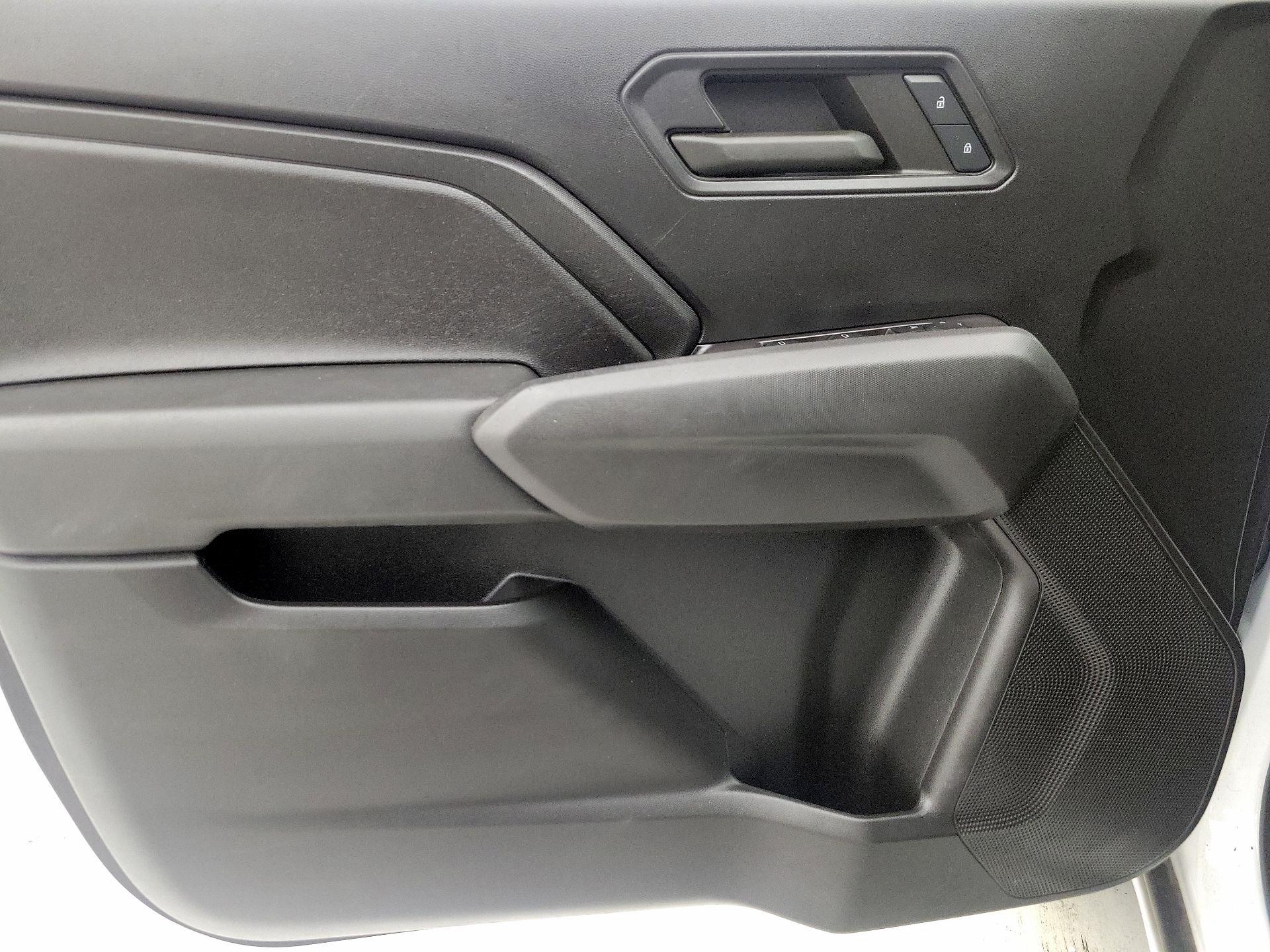 Thumbnail: 2023 Chevrolet Colorado - 12