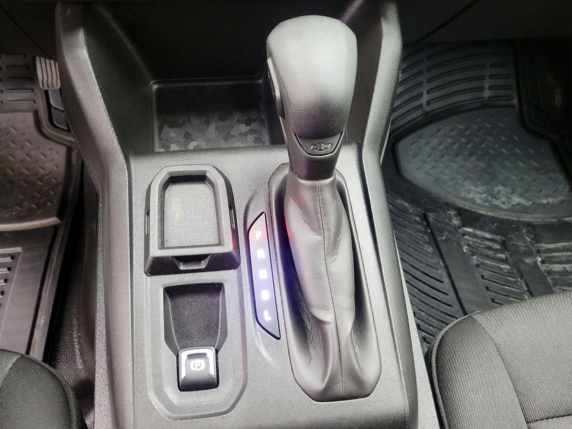 Thumbnail: 2023 Chevrolet Colorado - 16