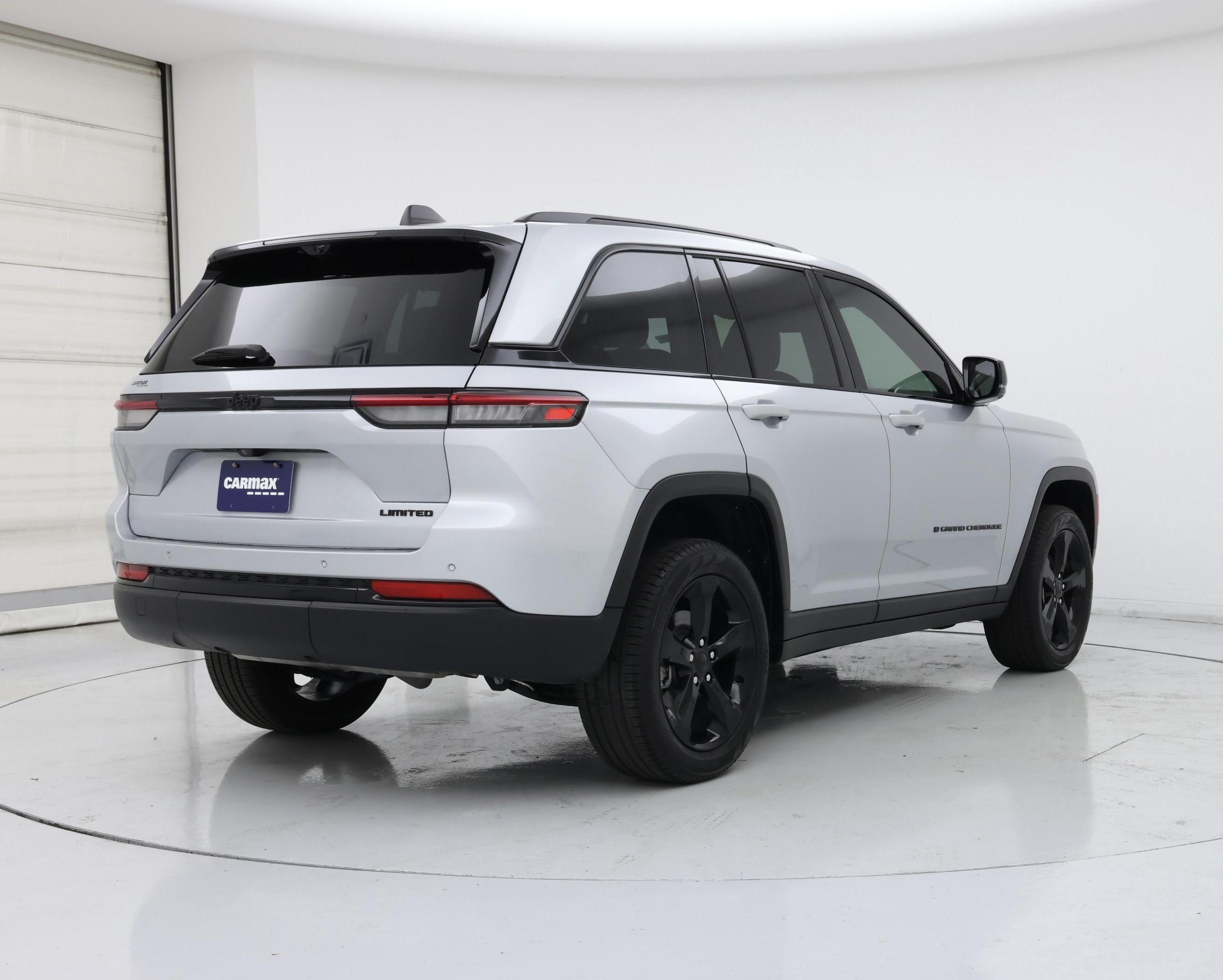 Thumbnail: 2023 Jeep Grand Cherokee - 8