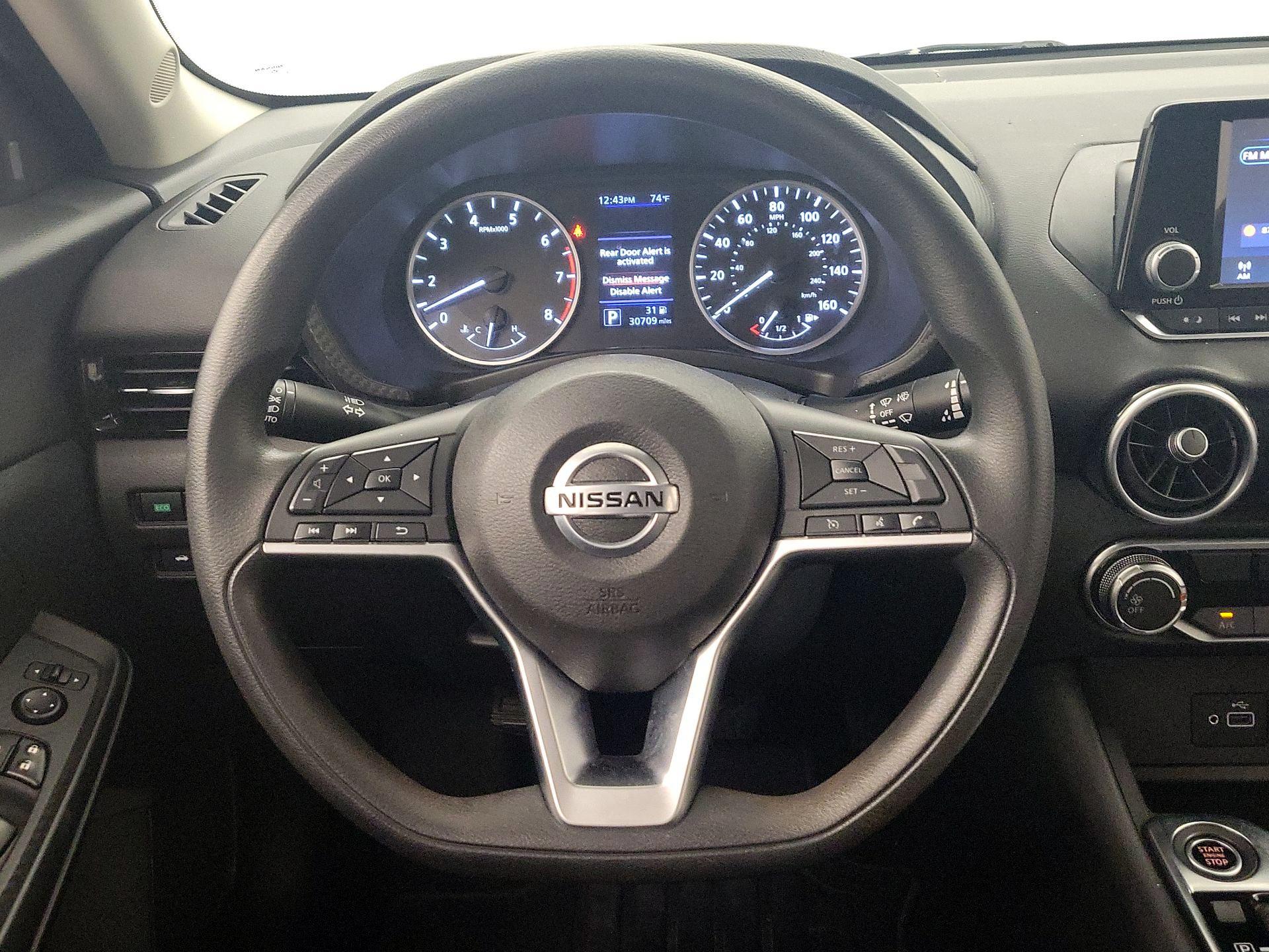 Thumbnail: 2020 Nissan Sentra - 10