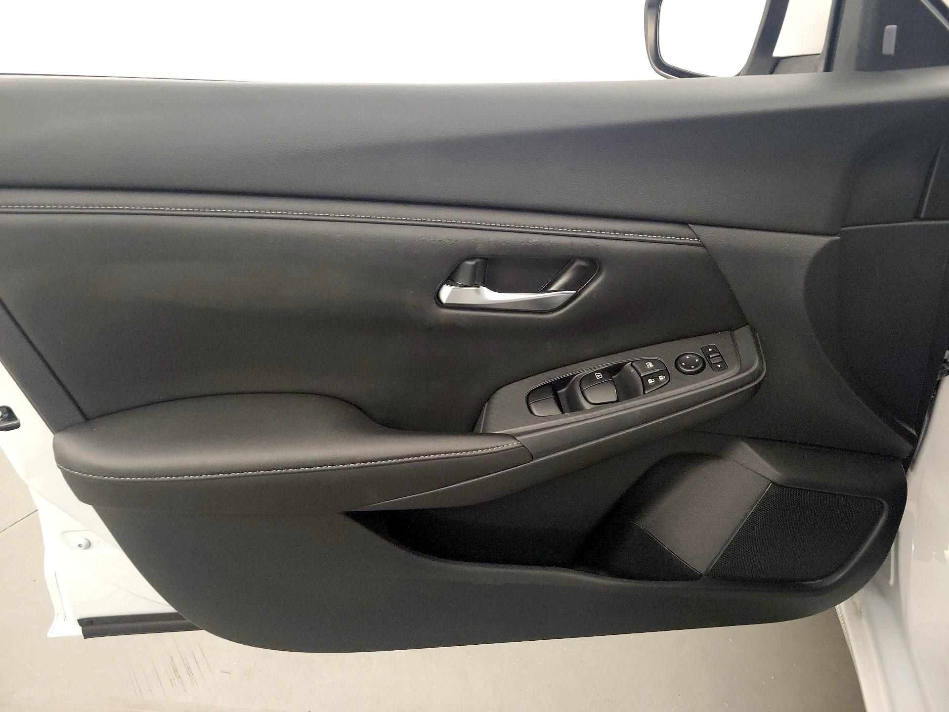 Thumbnail: 2020 Nissan Sentra - 12