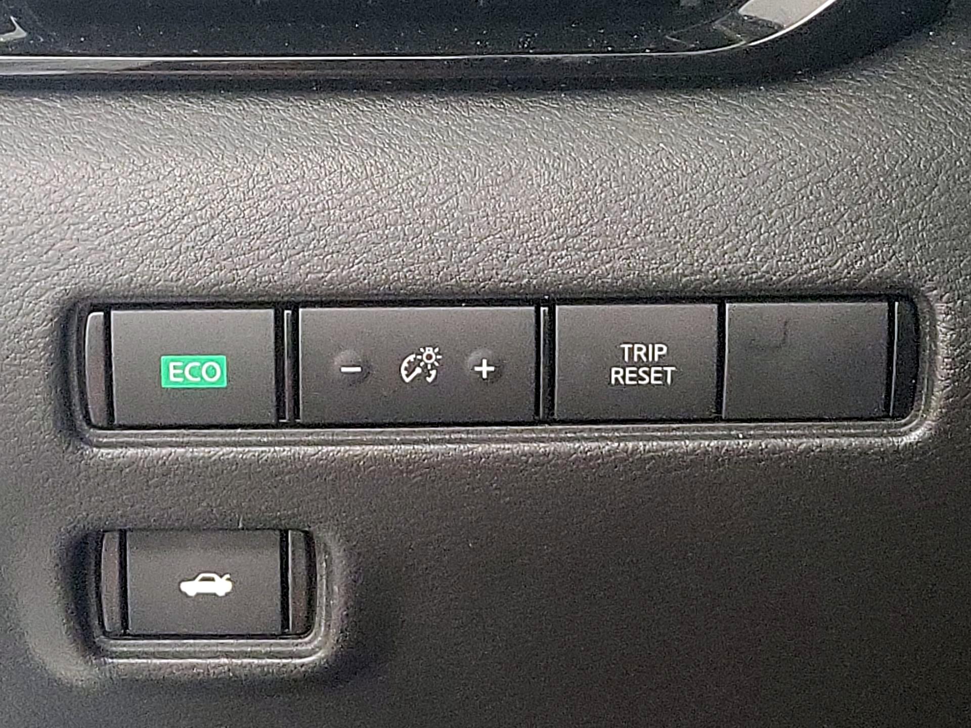 Thumbnail: 2020 Nissan Sentra - 13