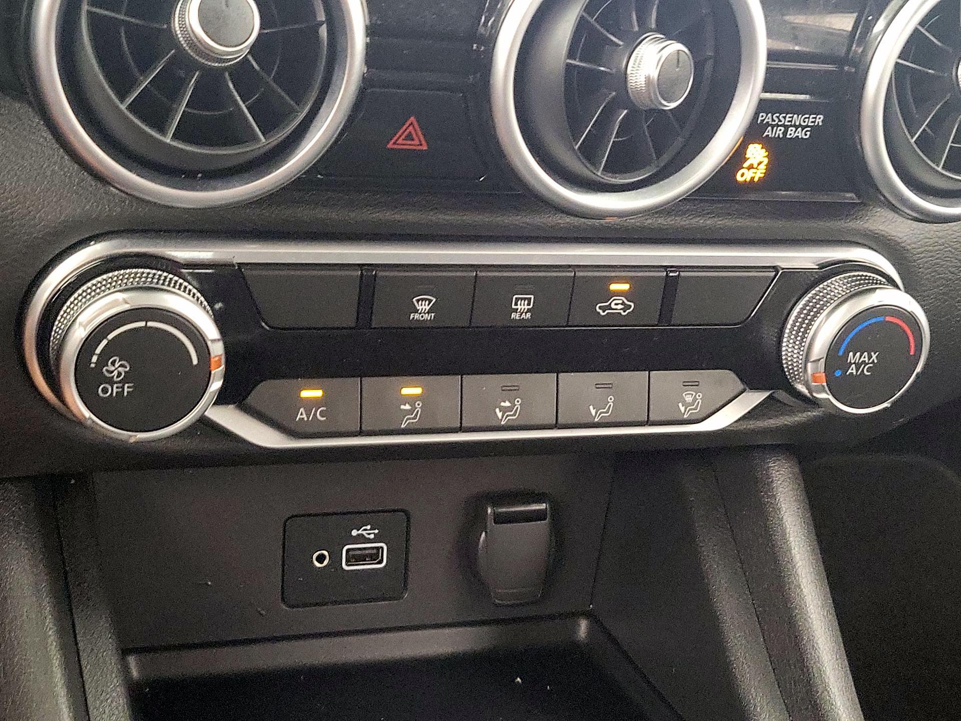 Thumbnail: 2020 Nissan Sentra - 16