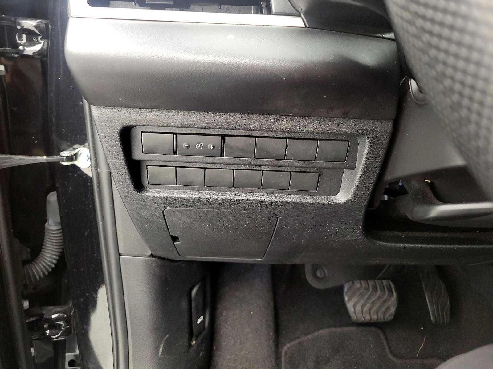 2024 Mitsubishi Outlander ES - Photo 14