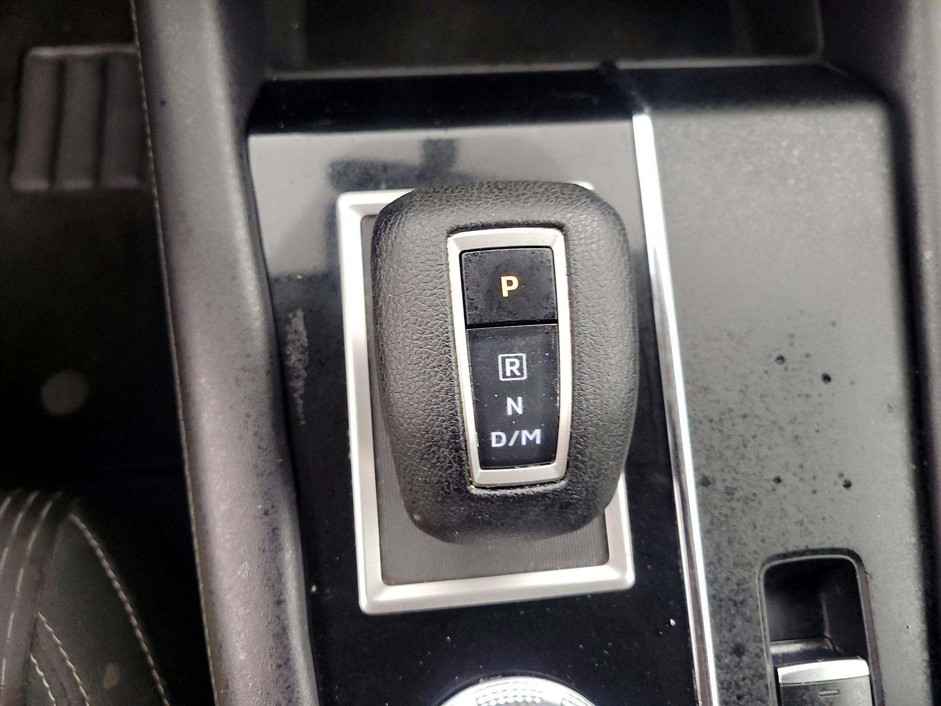 Thumbnail: 2024 Mitsubishi Outlander - 17