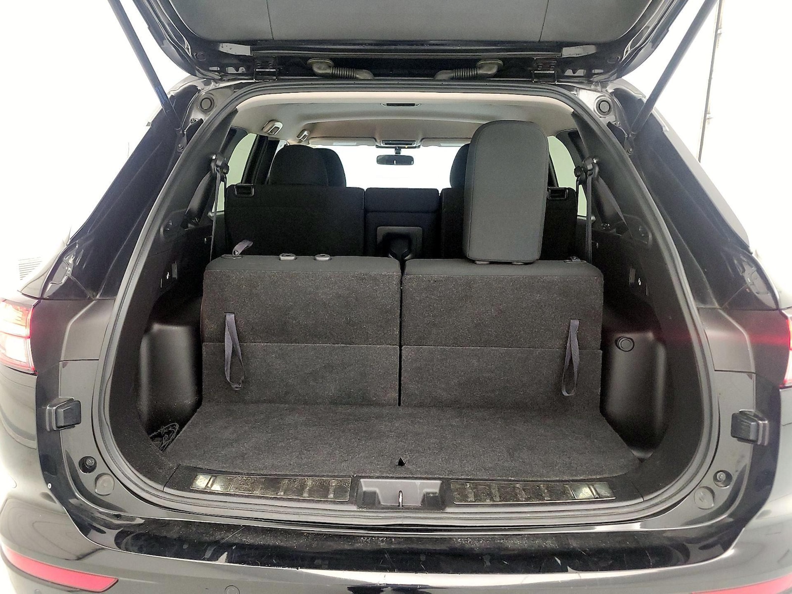 2024 Mitsubishi Outlander ES - Photo 22