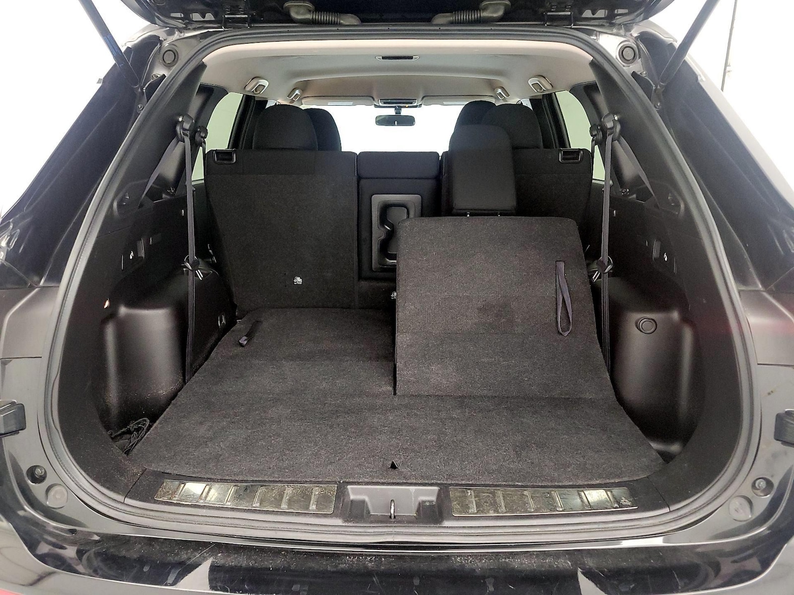 2024 Mitsubishi Outlander ES - Photo 23