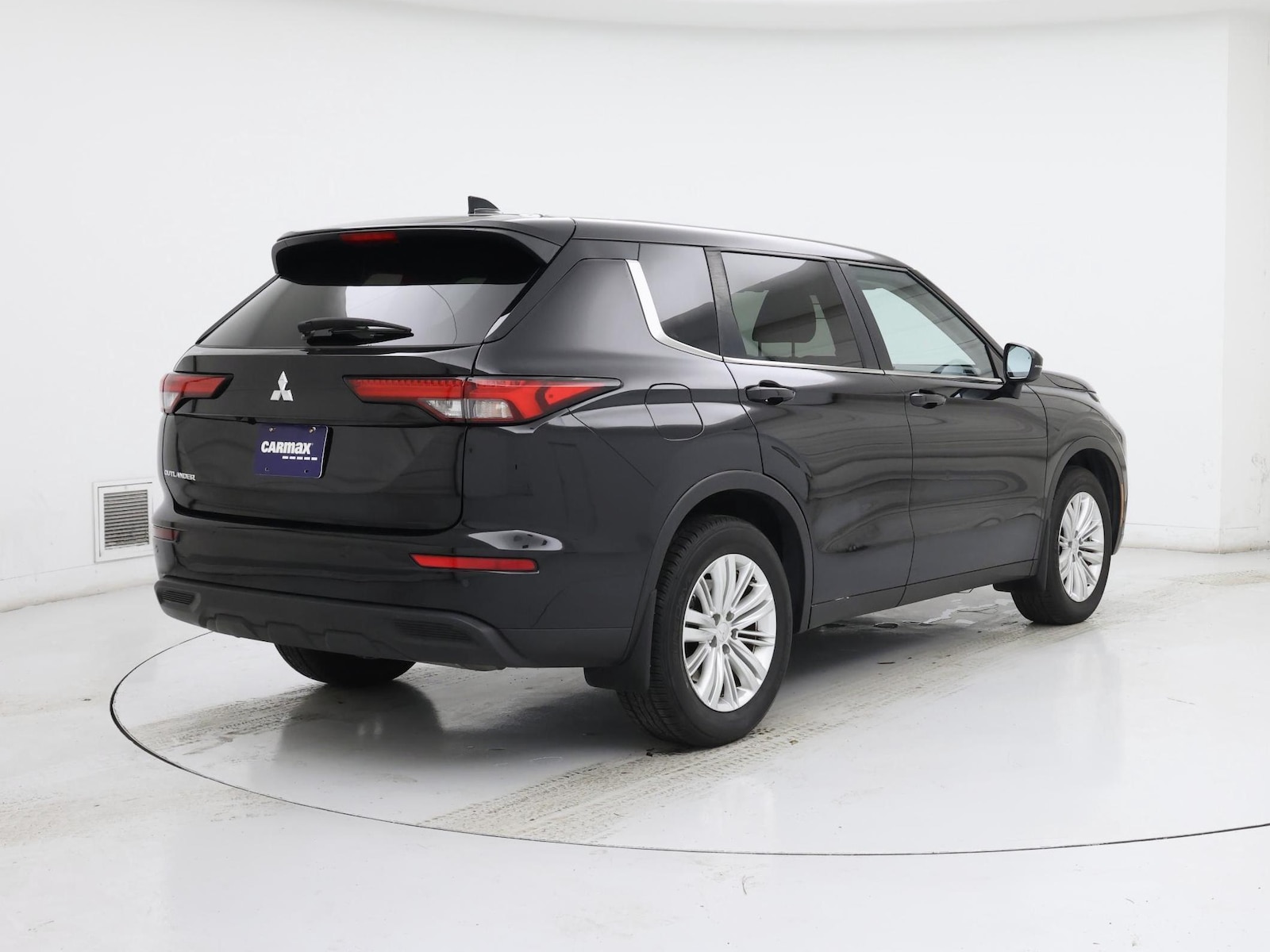 2024 Mitsubishi Outlander ES - Photo 9