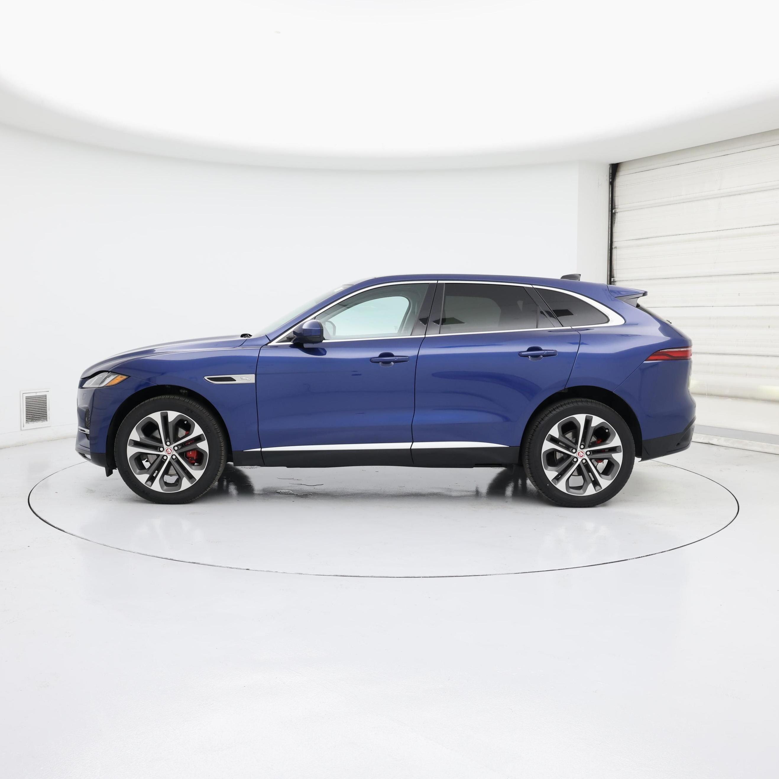 Thumbnail: 2023 Jaguar F-Pace - 3