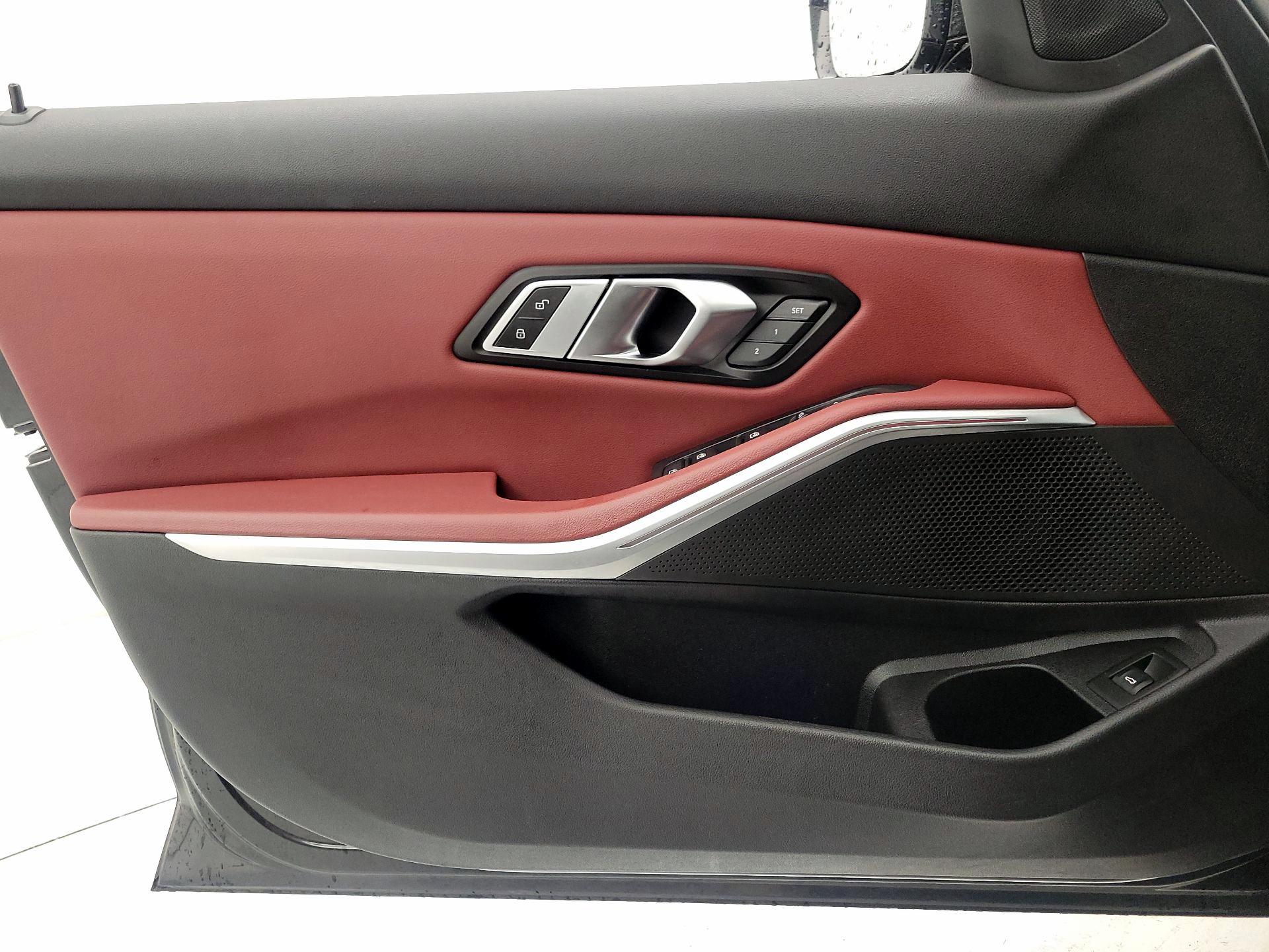 Thumbnail: 2022 BMW 3 Series - 12