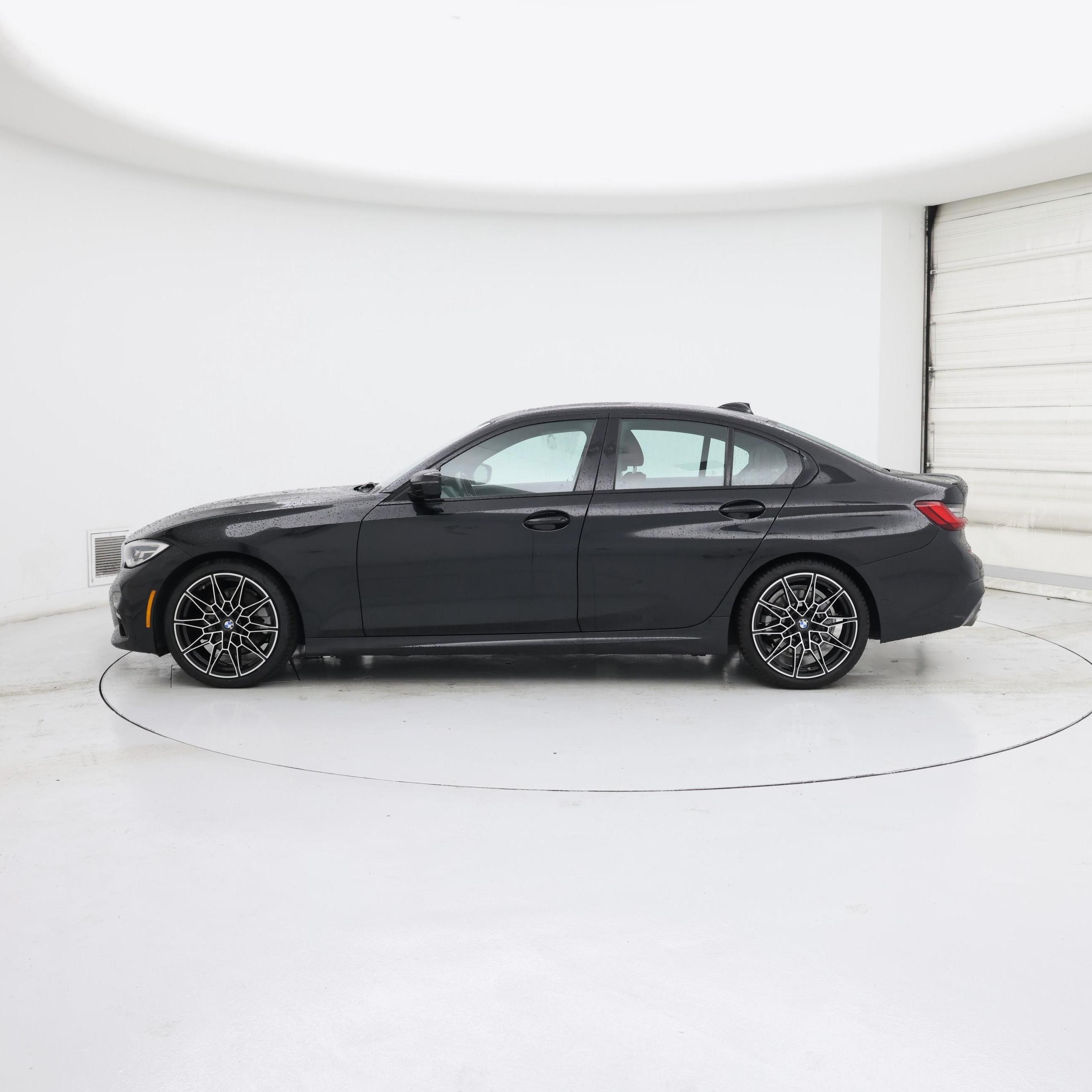 Thumbnail: 2022 BMW 3 Series - 3