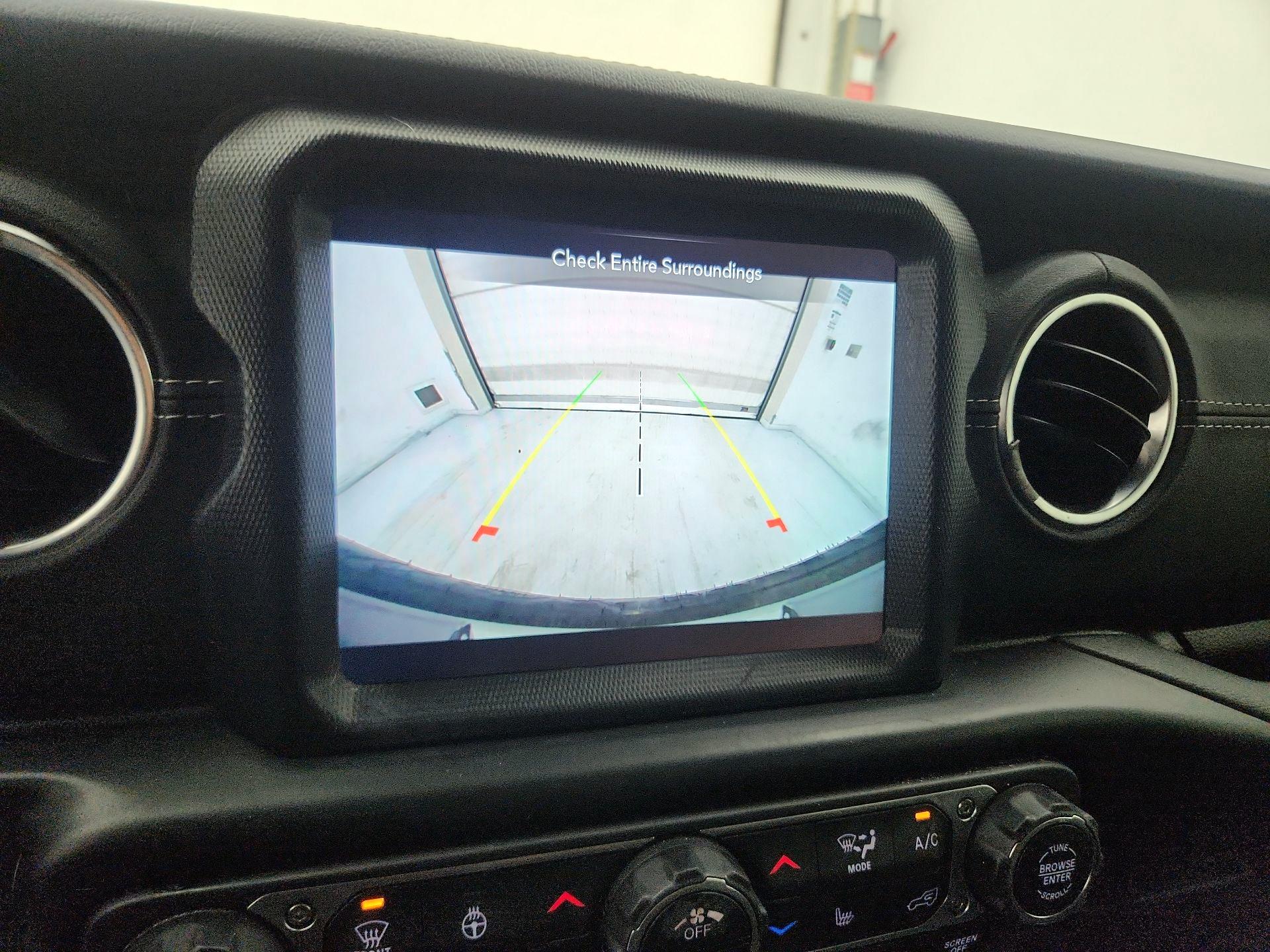 Thumbnail: 2021 Jeep Wrangler - 15