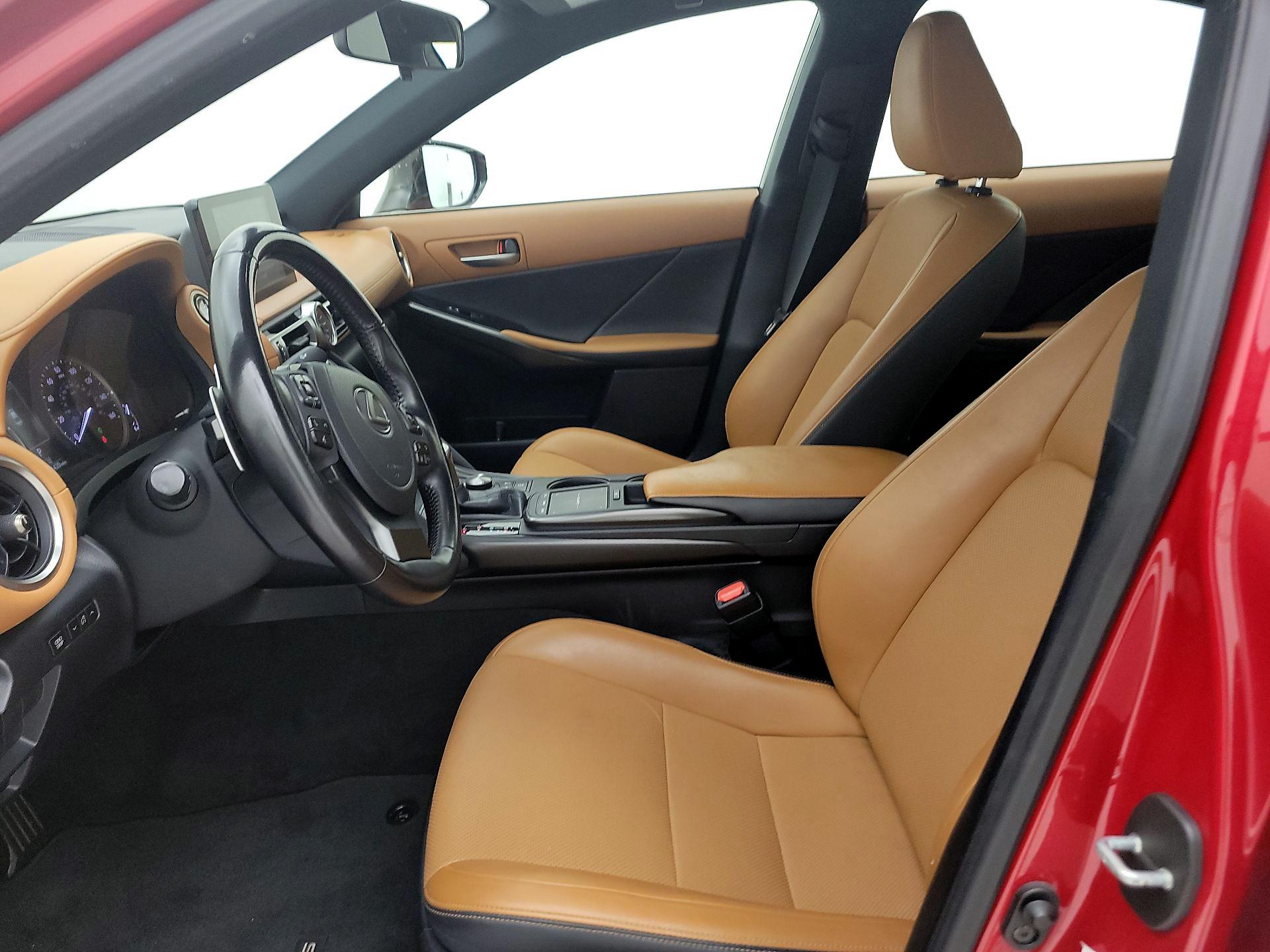 Thumbnail: 2022 Lexus IS - 11