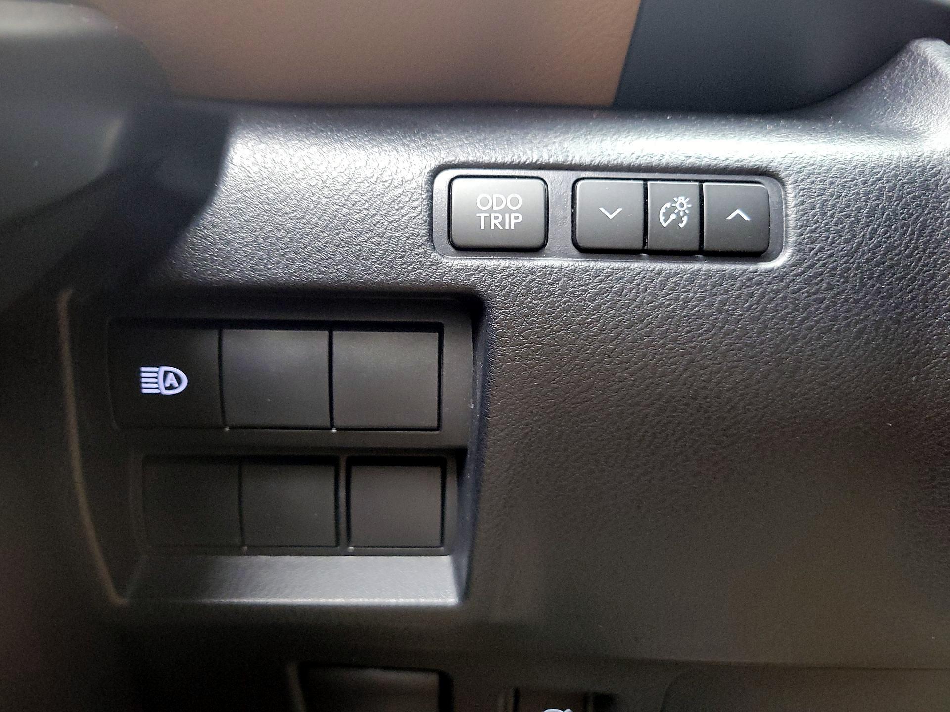 Thumbnail: 2022 Lexus IS - 13