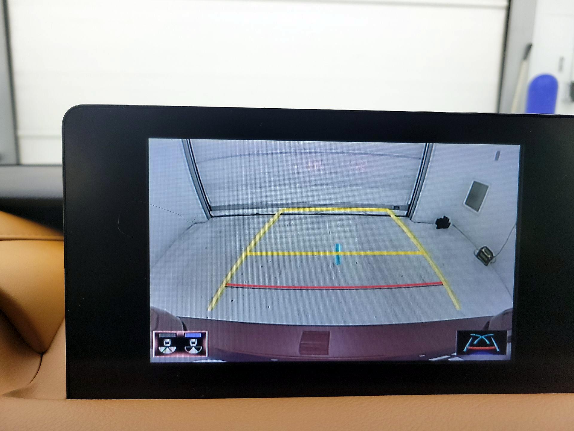 Thumbnail: 2022 Lexus IS - 14