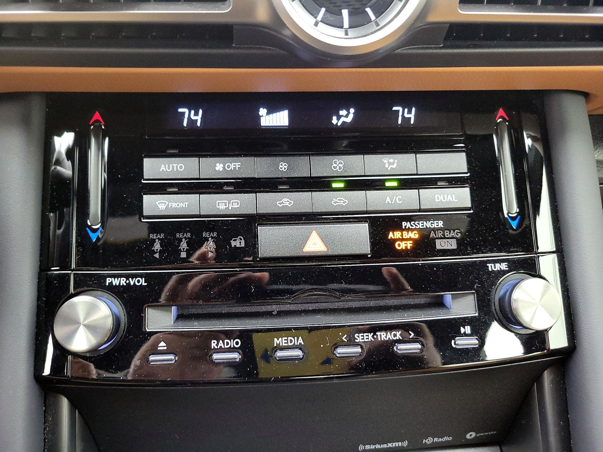 Thumbnail: 2022 Lexus IS - 16