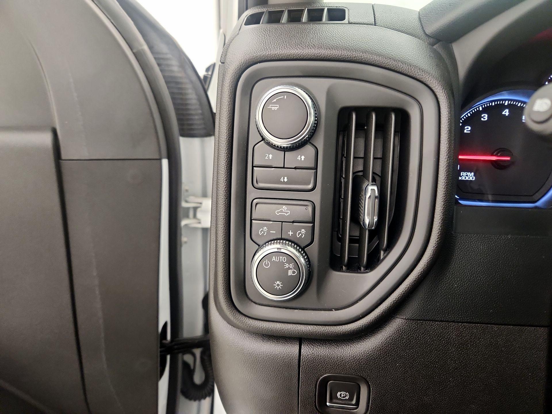 Thumbnail: 2024 GMC Sierra 2500 - 13