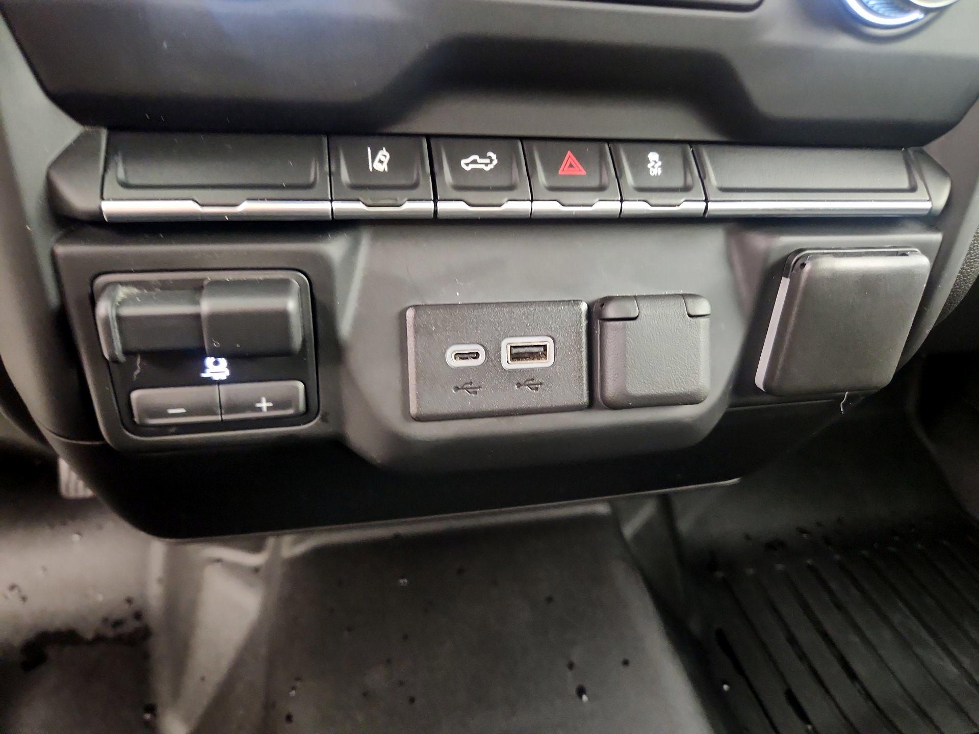 Thumbnail: 2024 GMC Sierra 2500 - 18