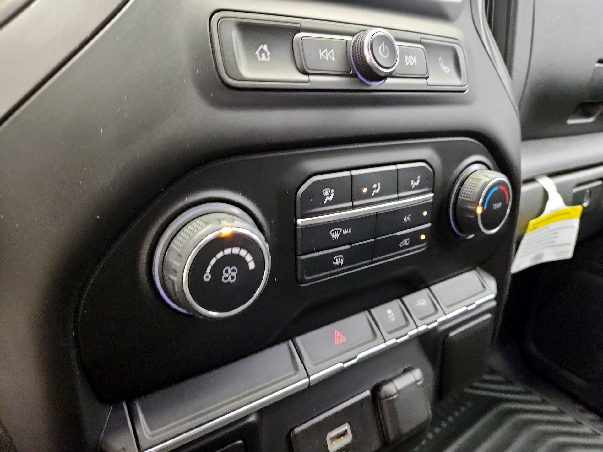 Thumbnail: 2019 Chevrolet Silverado 1500 - 16