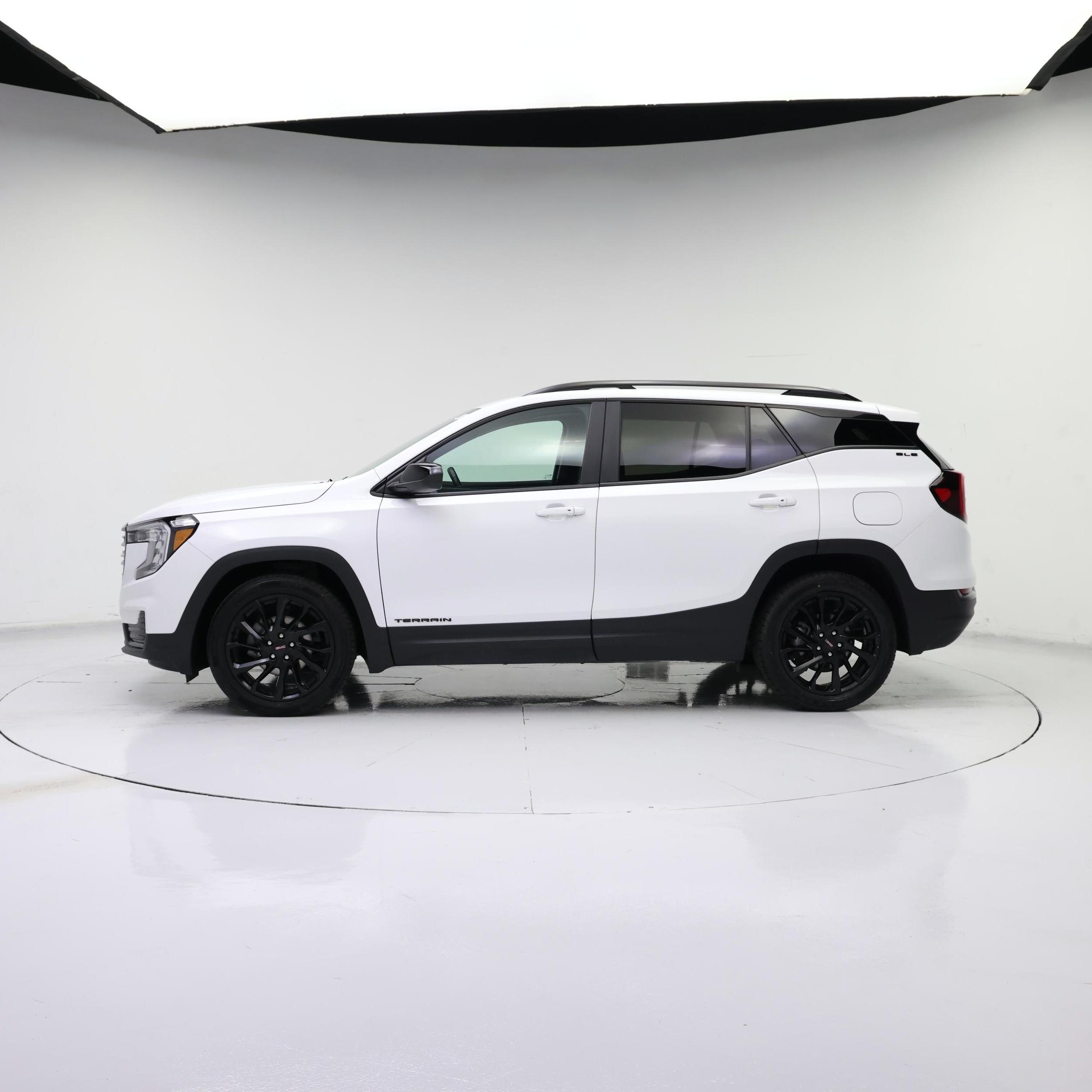 Thumbnail: 2023 GMC Terrain - 3