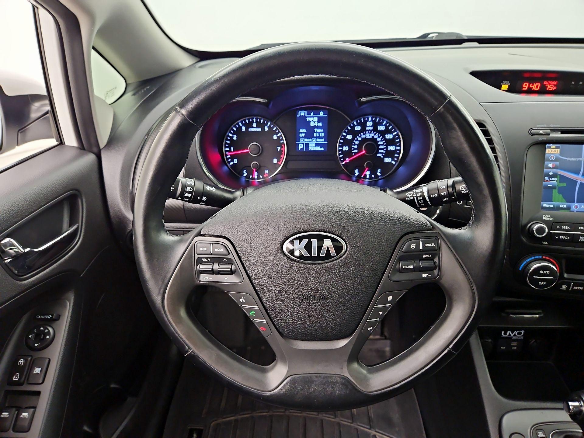 Thumbnail: 2016 Kia Forte - 10
